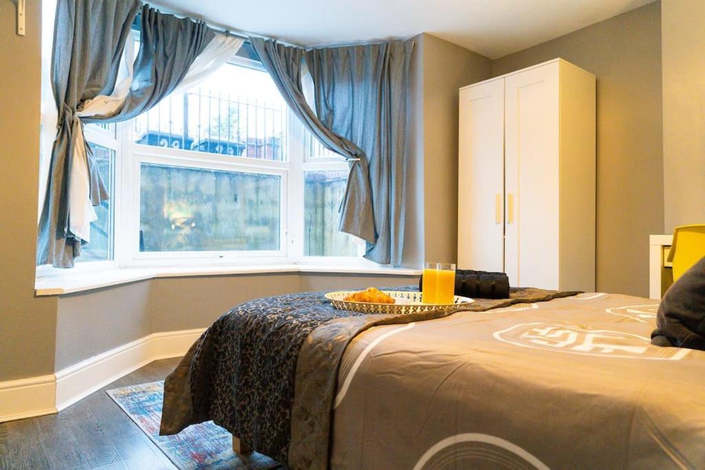 2-bed Luxury With Free Parking Apartment Birmingham