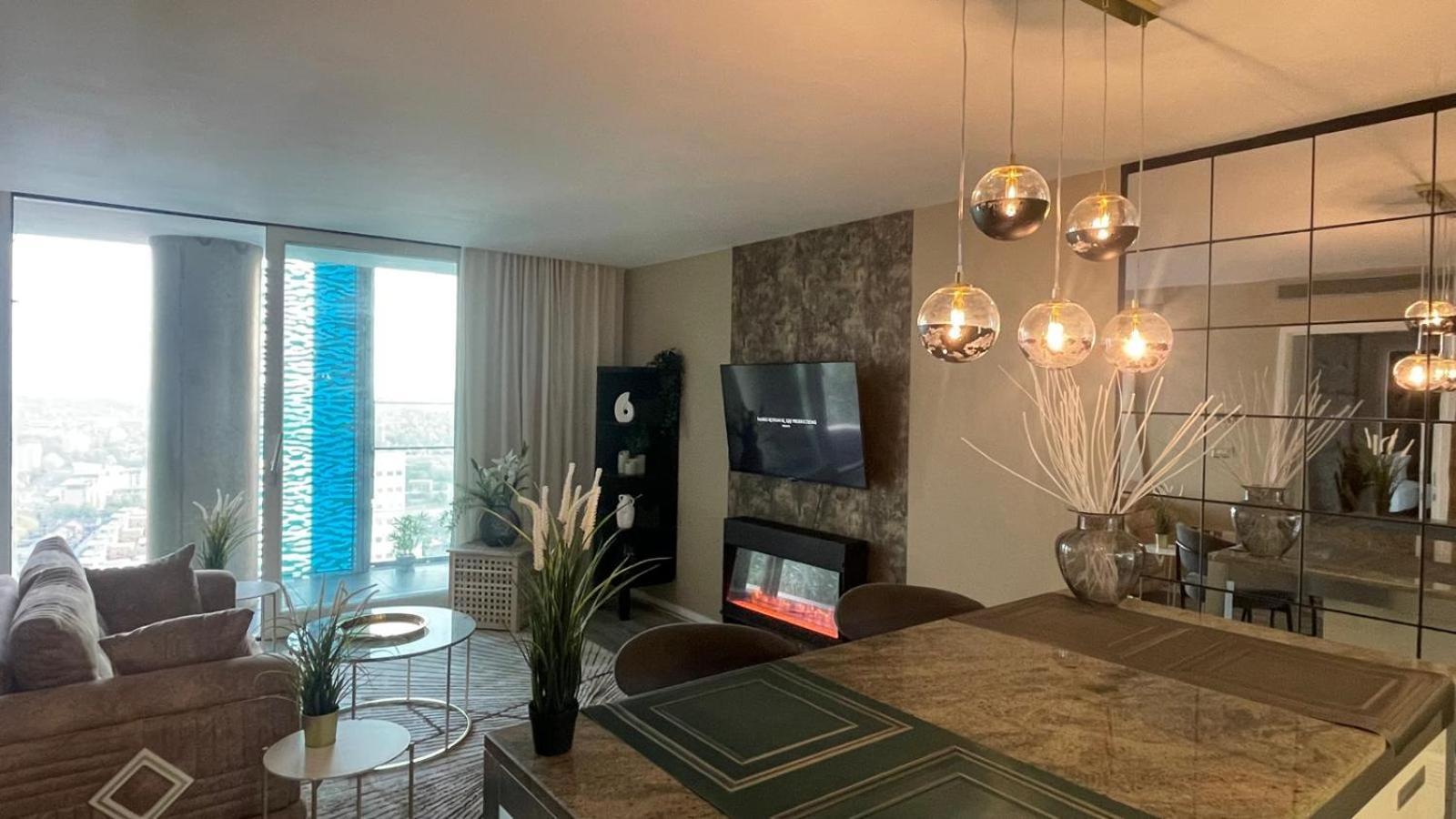 Apartment Simply Stunning Jacuzzi With Panoramic View