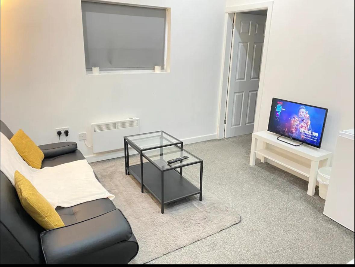 Apartment In Bham Centre, Free Parking Sleeps 3
