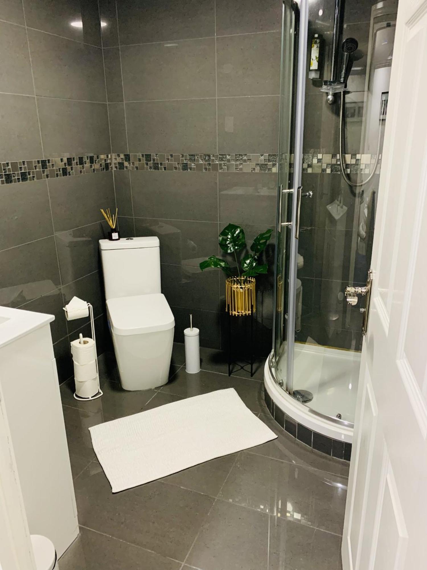 Modern & Cosy 2-bed Near Nec, Airport & Jlr!
