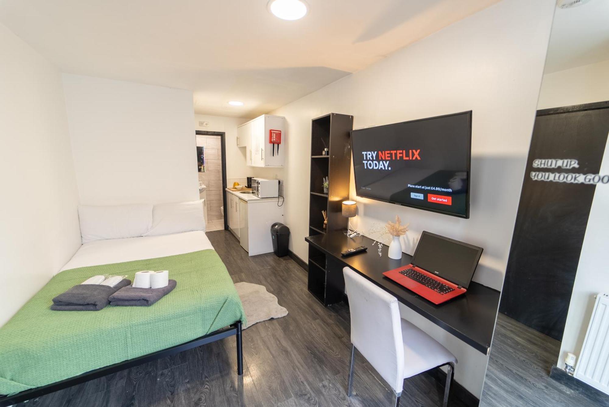 Apartment Sa Spacious Next To Uob And 10min To The City! *
