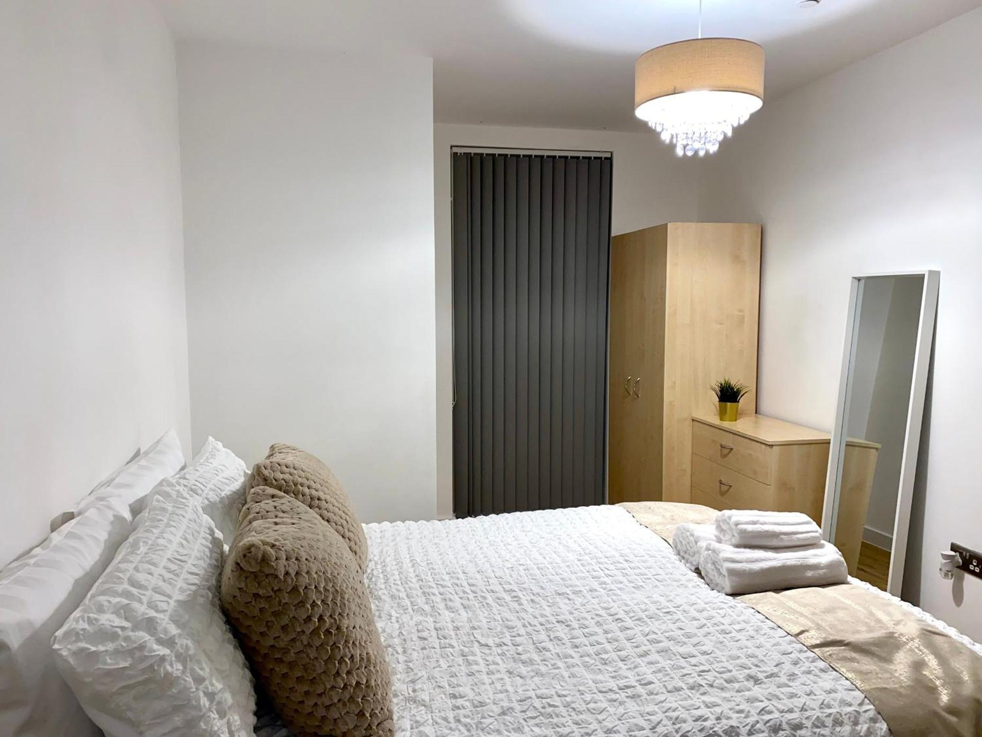 Elegant & Cozy, Gold Decor Apartment, B1 Birmingham