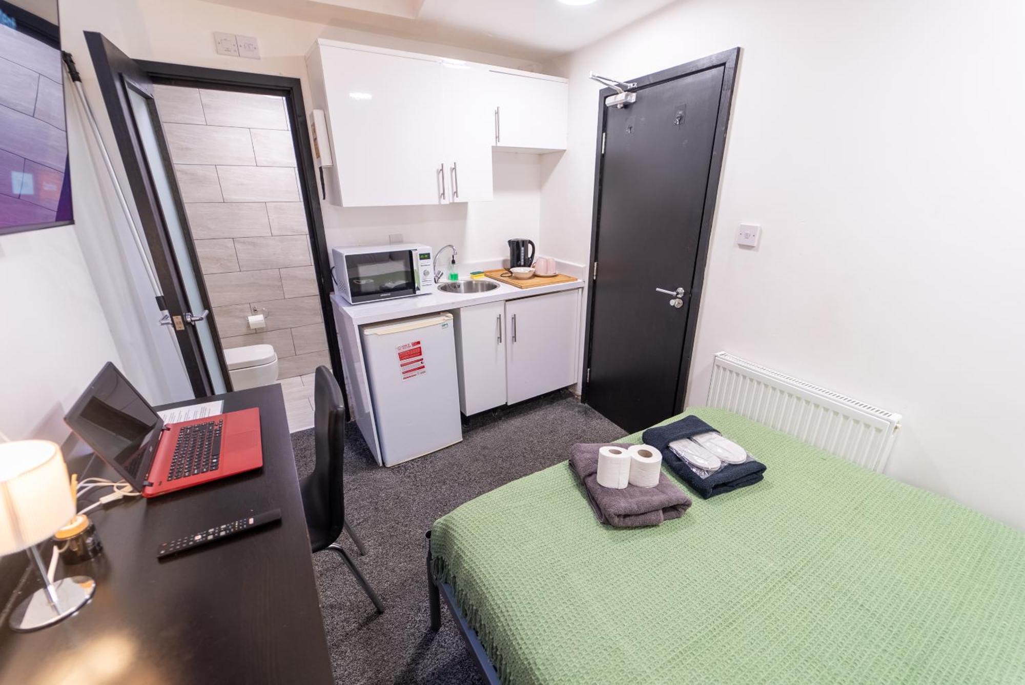 Compact Available Close To Uob And 10mins From The City! Apartment *