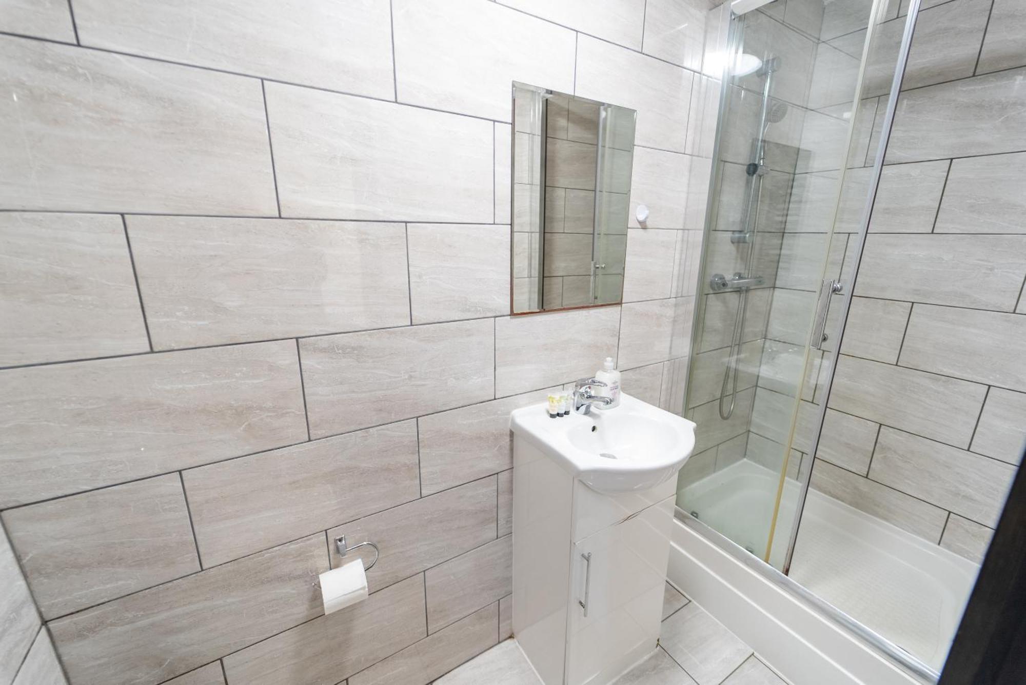 Compact Available Close To Uob And 10mins From The City! Apartment *