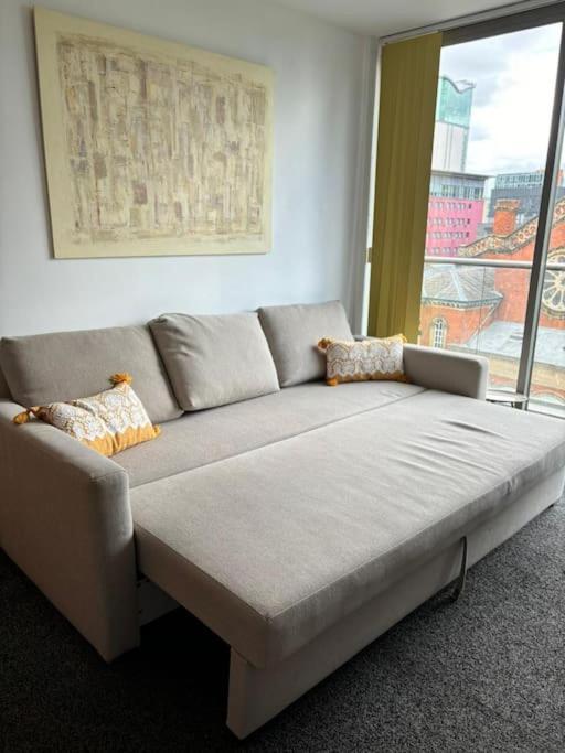 Luna Ltd 37 Apartment