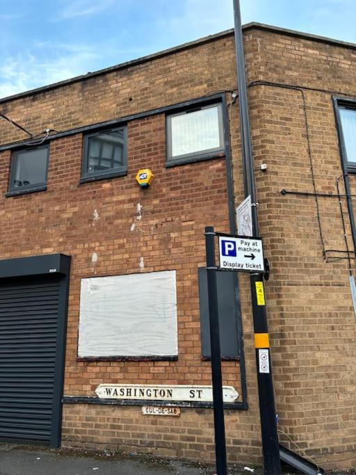 Luna Ltd 37 * Birmingham