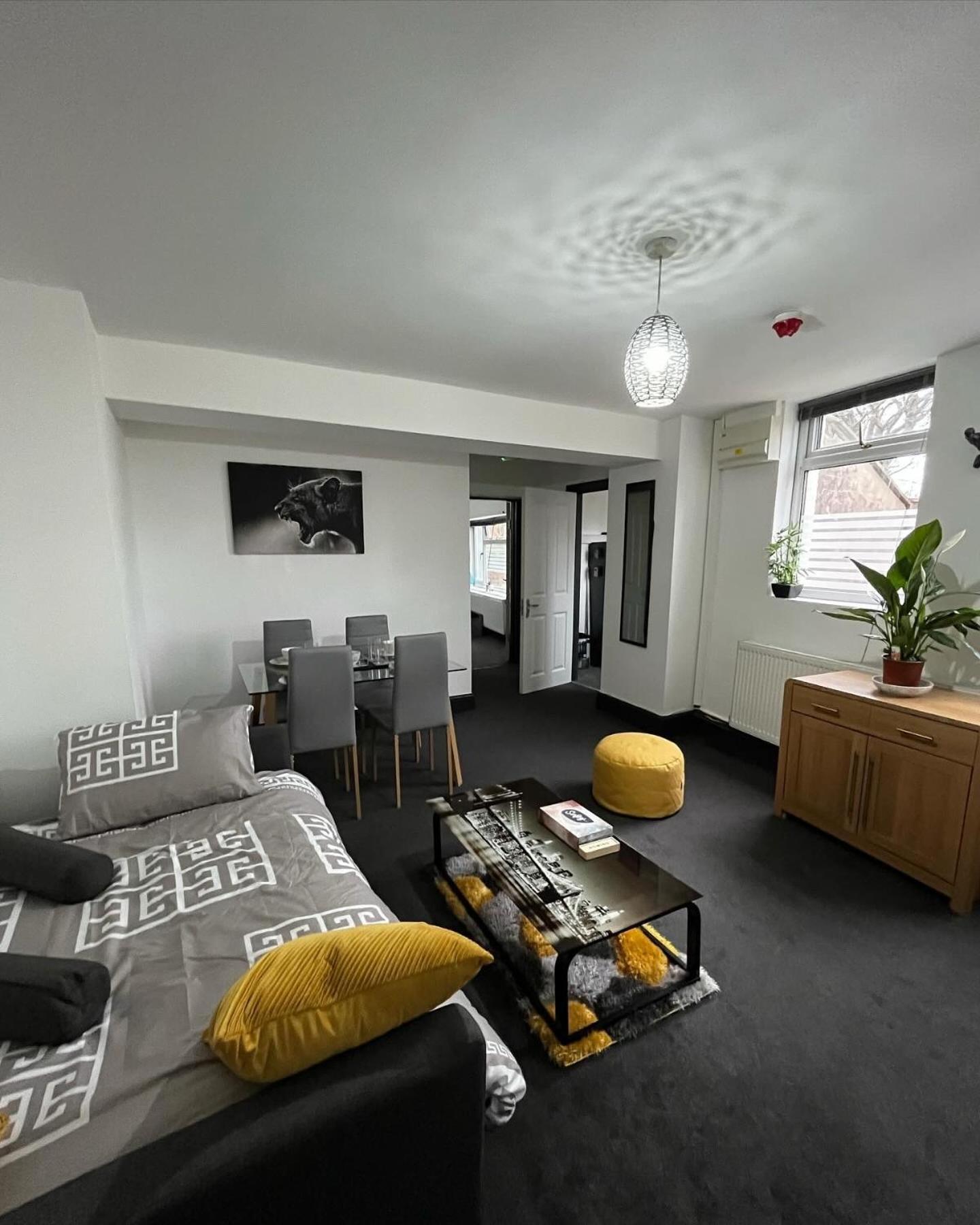 Moseley Sleeps 4 Jrz Apartment *