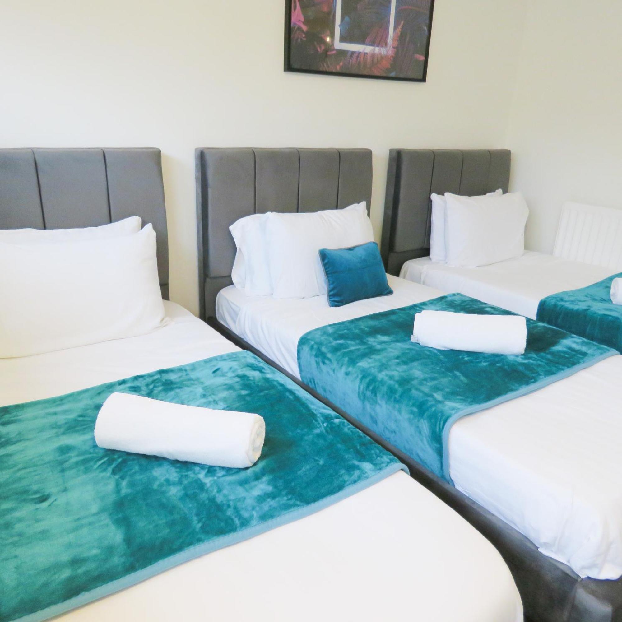 Tudors Esuites Five Ways Private Terrace & Parking Holiday home