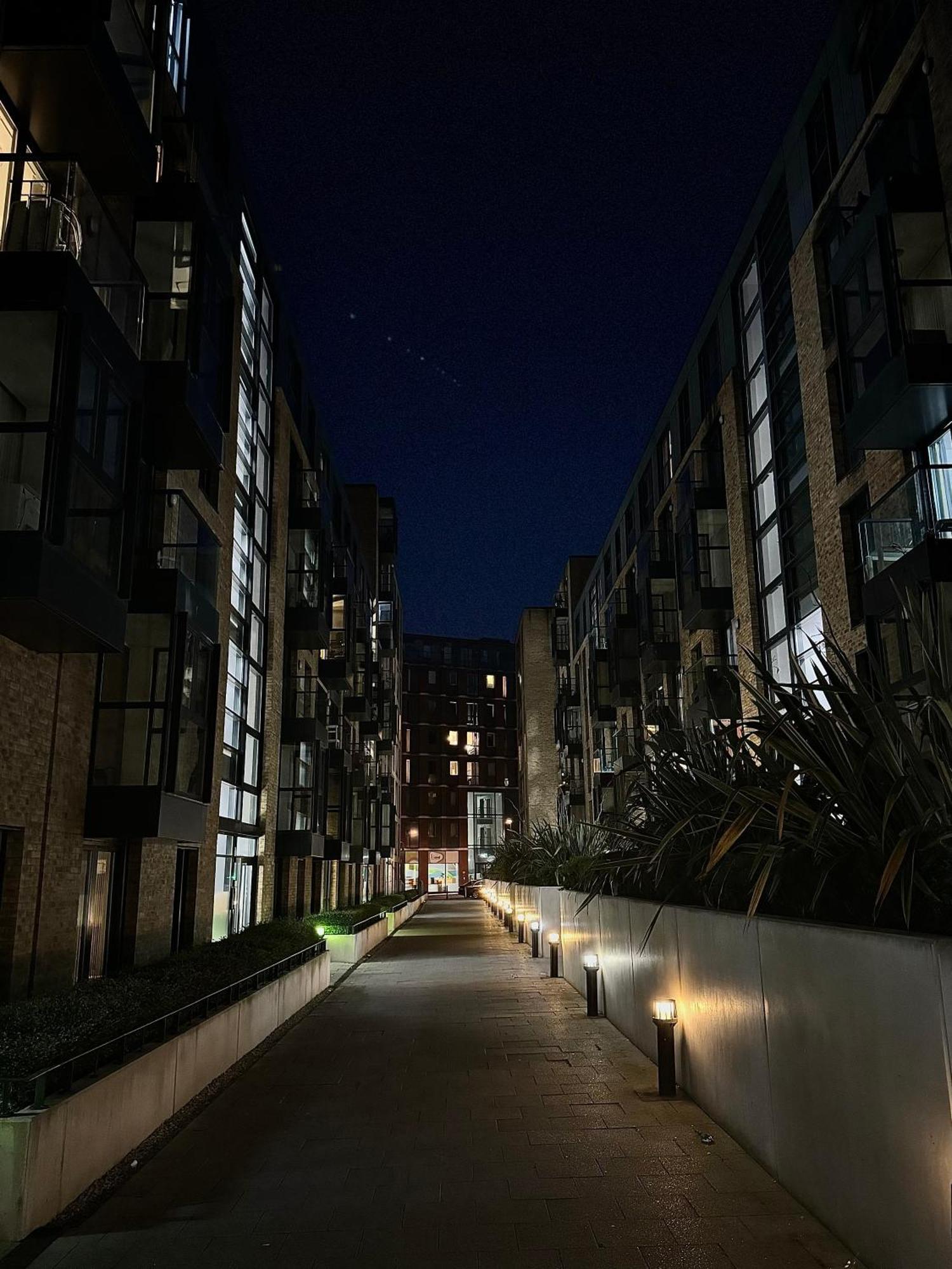 Centre - No Deposit Required- Free Parking Apartment Birmingham