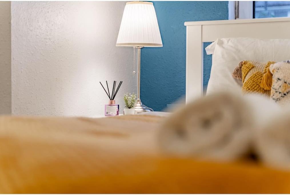Stylish Flat 40 Percent Off Monthly Parking Apartment