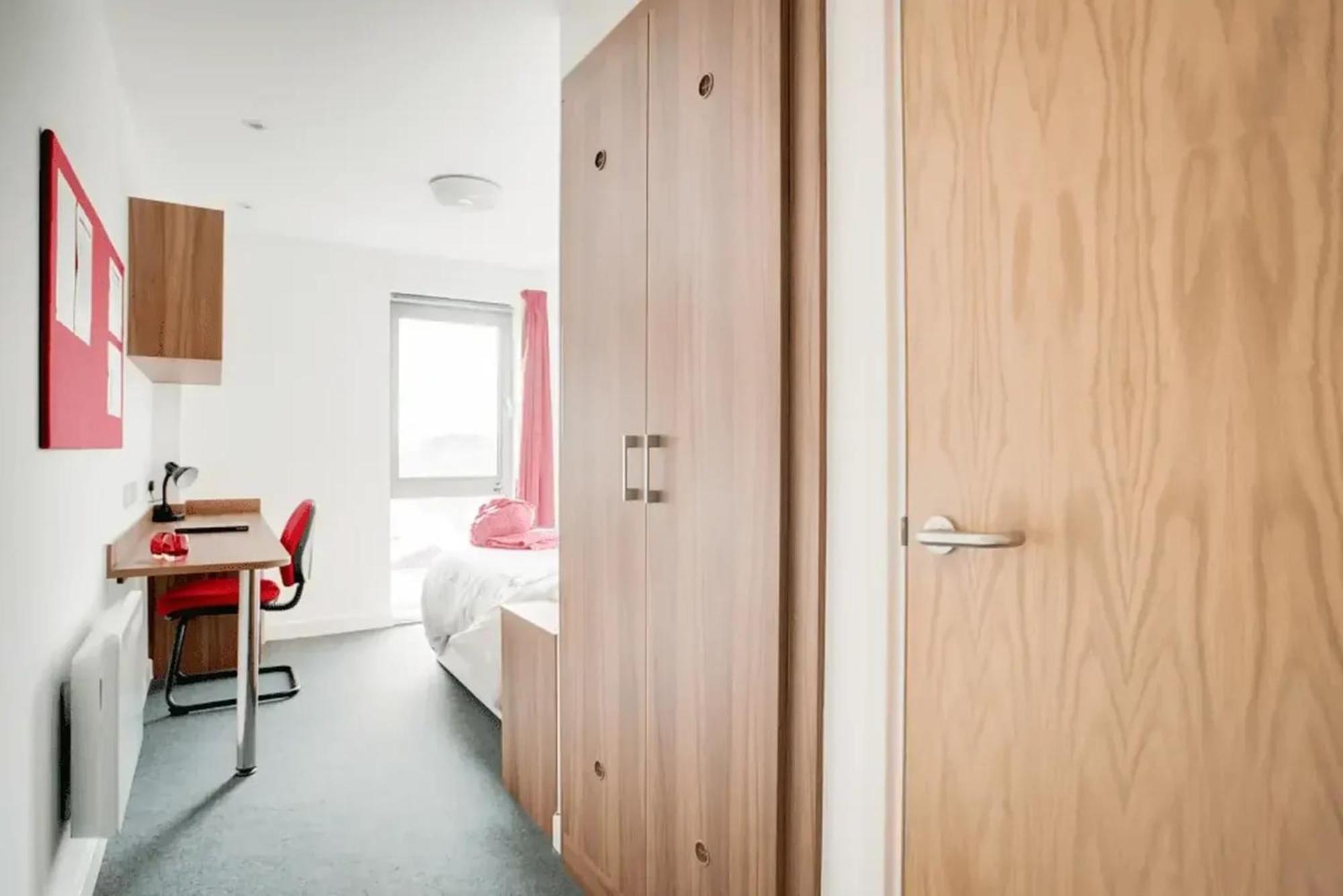 Bright And Modern Ensuites At The Metalworks *