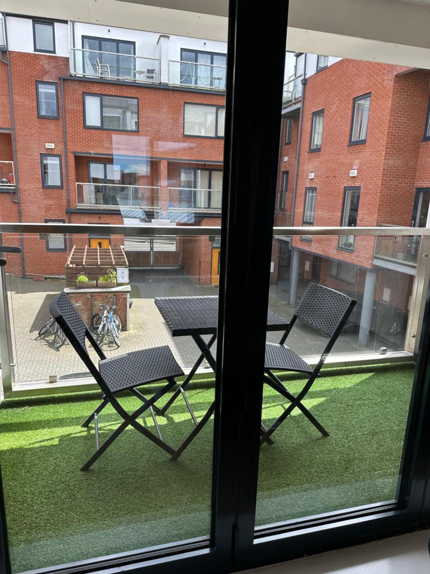 Spacious 4br 4ba Gated Townhouse With Balconies, Jq Holiday home *