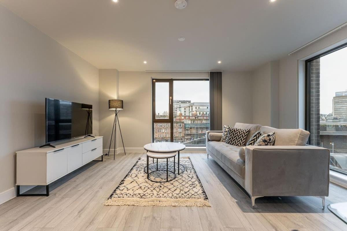 St Martin's Place 2 Bed Luxury Bham Apartment Birmingham