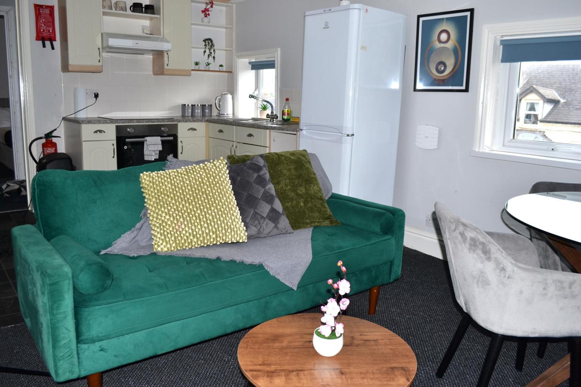 Apartment Style 2 Bedroom In City, Near Utilita Arena & Free Parking