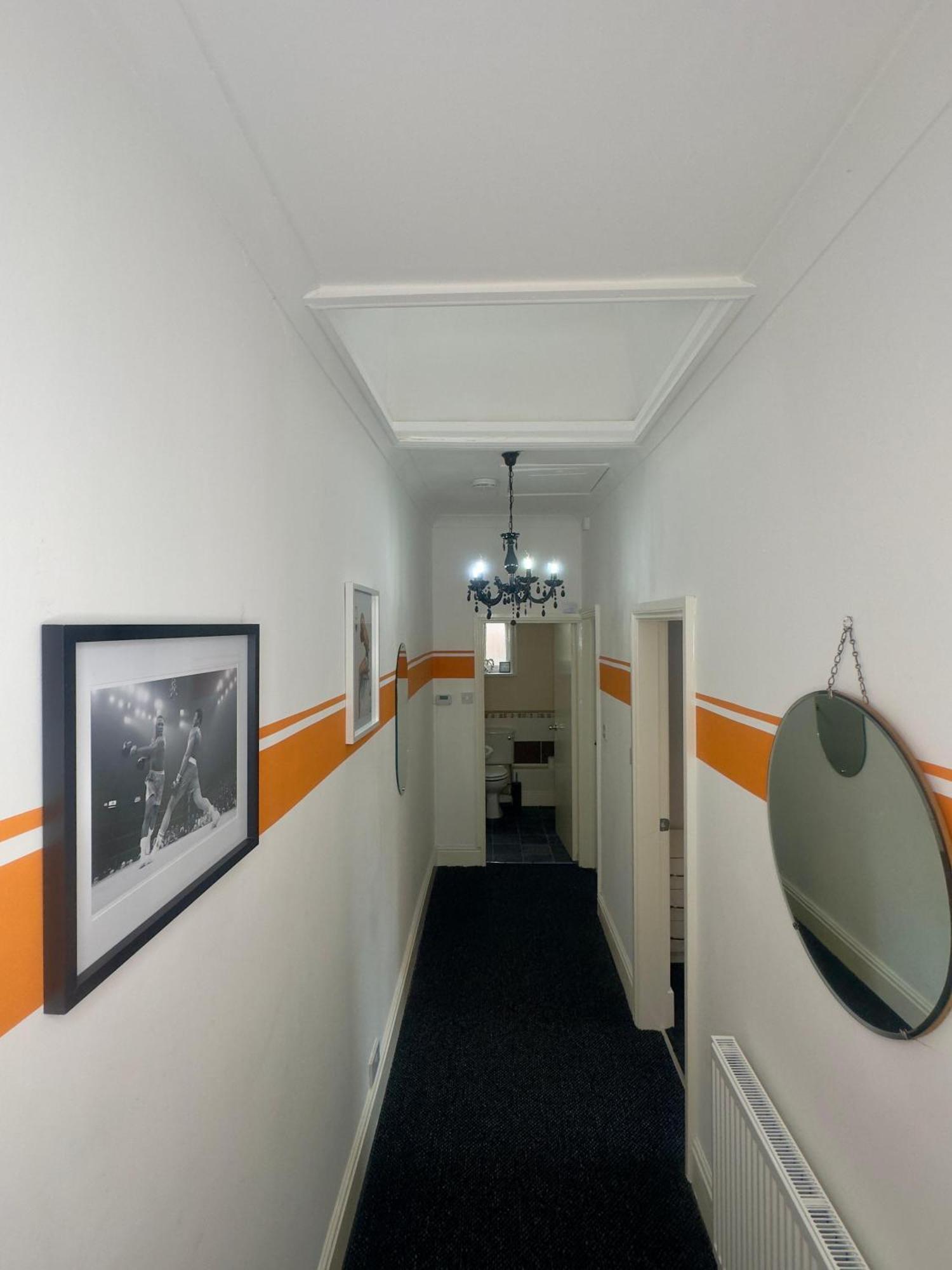 Elegant 5 Bedrooms Split Level *