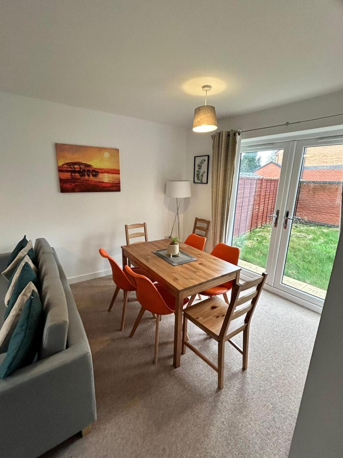 Holiday home Large 5 Bed House Near Nec, Bhx Airport, Hs2, Private Parking Birmingham