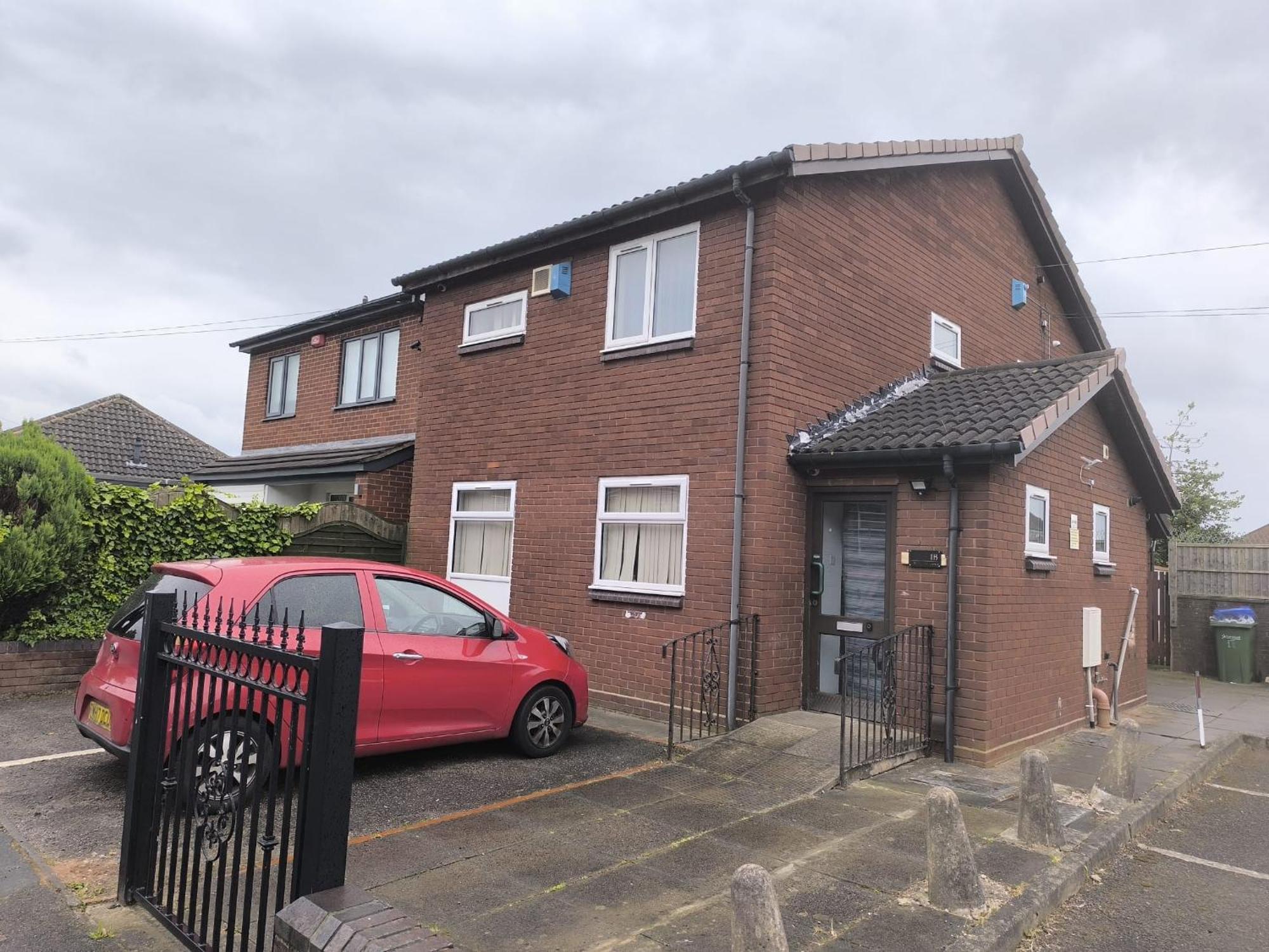 Spacious Twin Double Shared Kitchen & Bathroom Apartment Birmingham