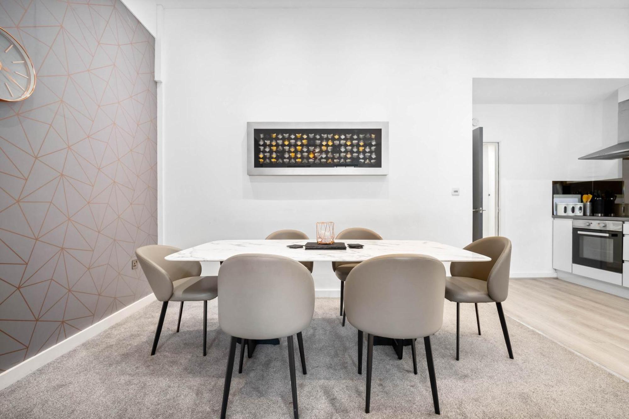 Luxury - Secure Parking - Gated Development - Near Jq & Centre - Rated - Flower - 12sh Birmingham