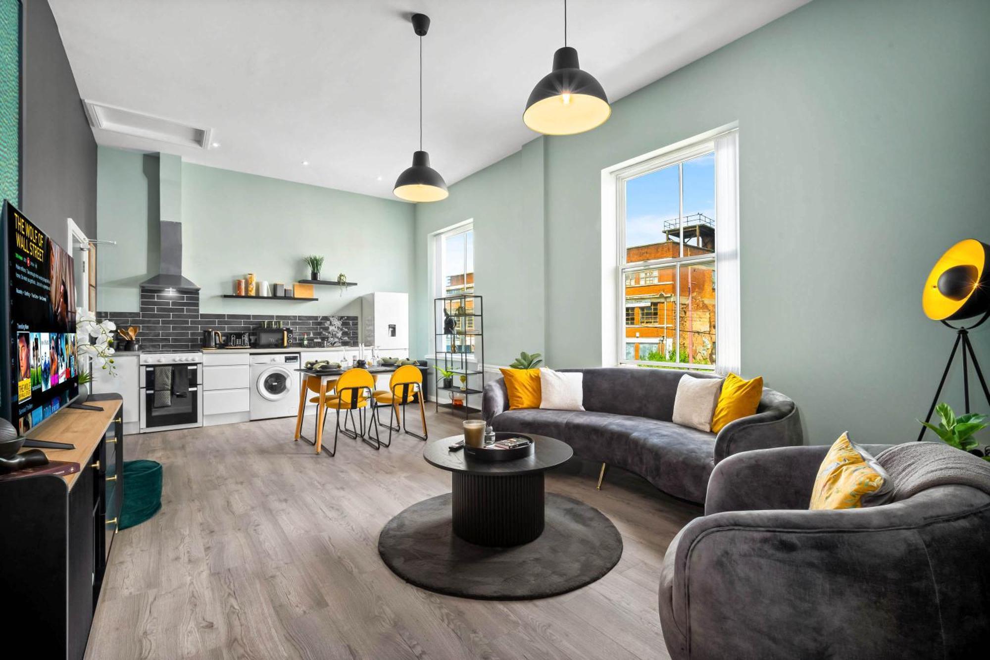 Luxury - Secure Parking - Gated Development - Near Jq & City Centre - 1sh *