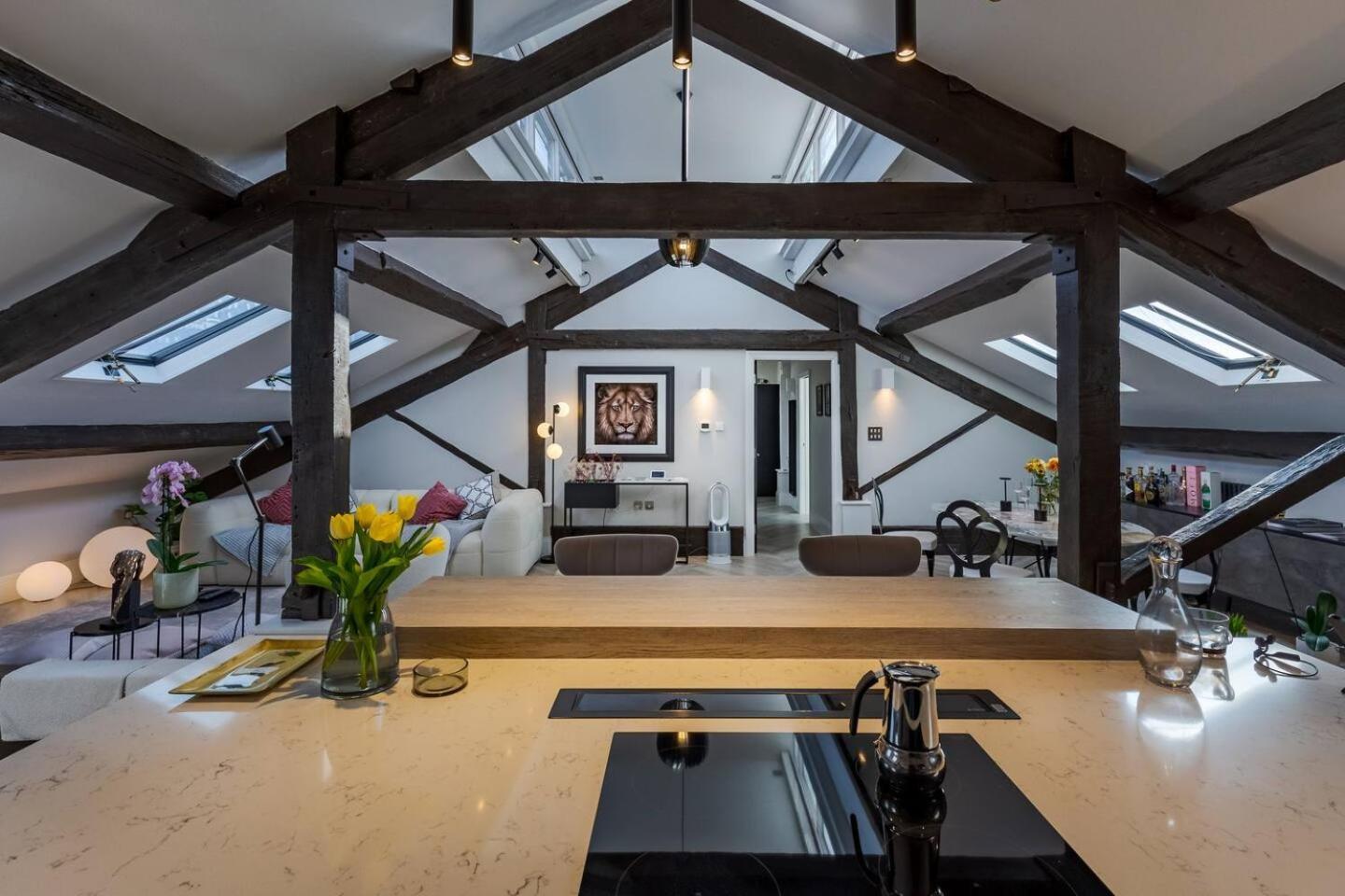 Apartment Pass The Keys Exquisite Penthouse Loft Jewellery Q Wparking Birmingham