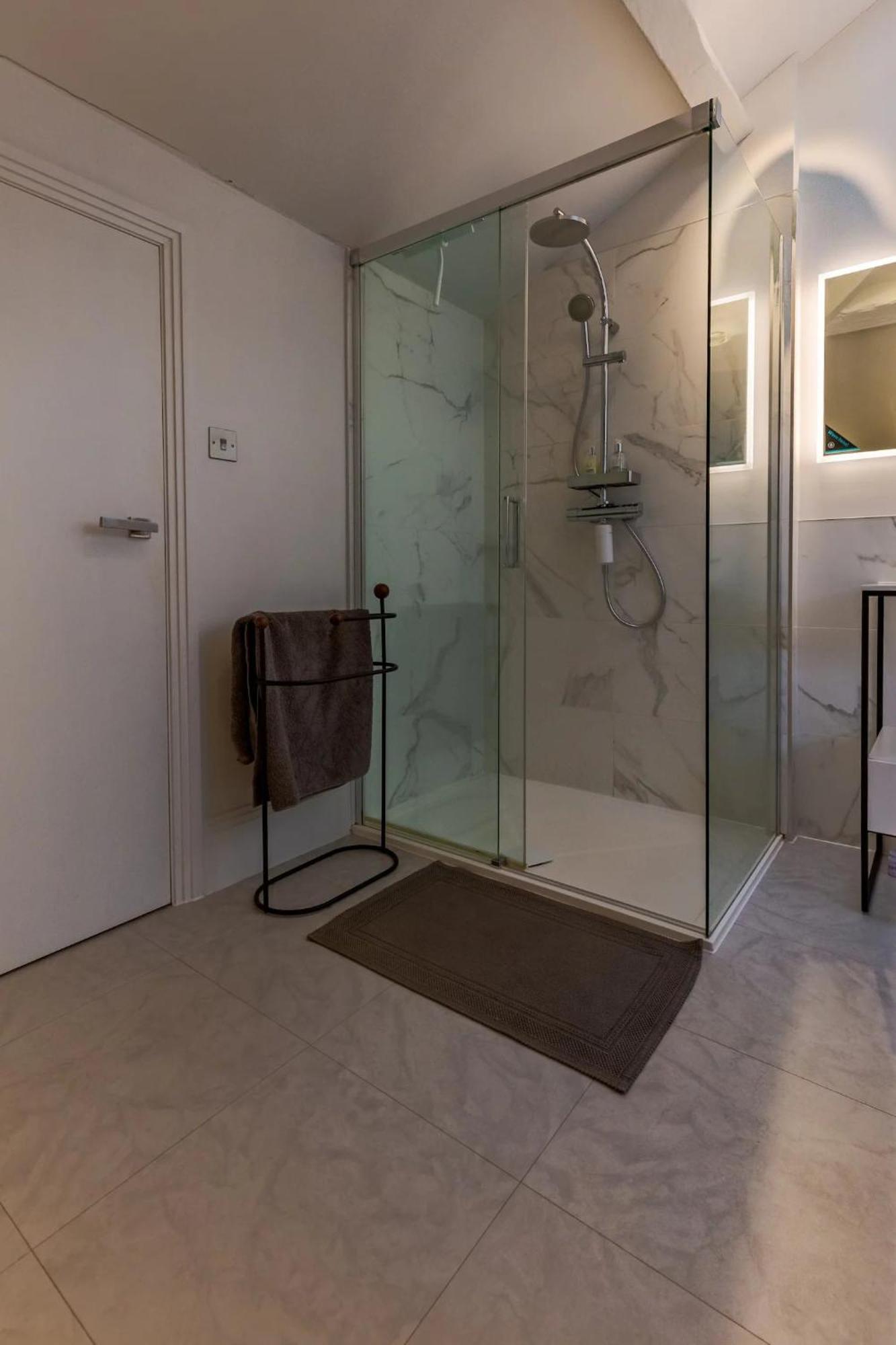 Pass The Keys Exquisite Penthouse Loft Jewellery Q Wparking * Birmingham
