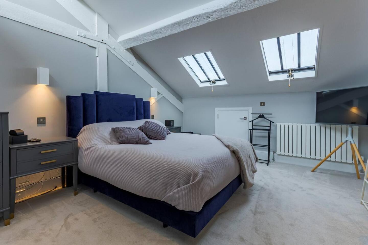 Apartment Pass The Keys Exquisite Penthouse Loft Jewellery Q Wparking Birmingham