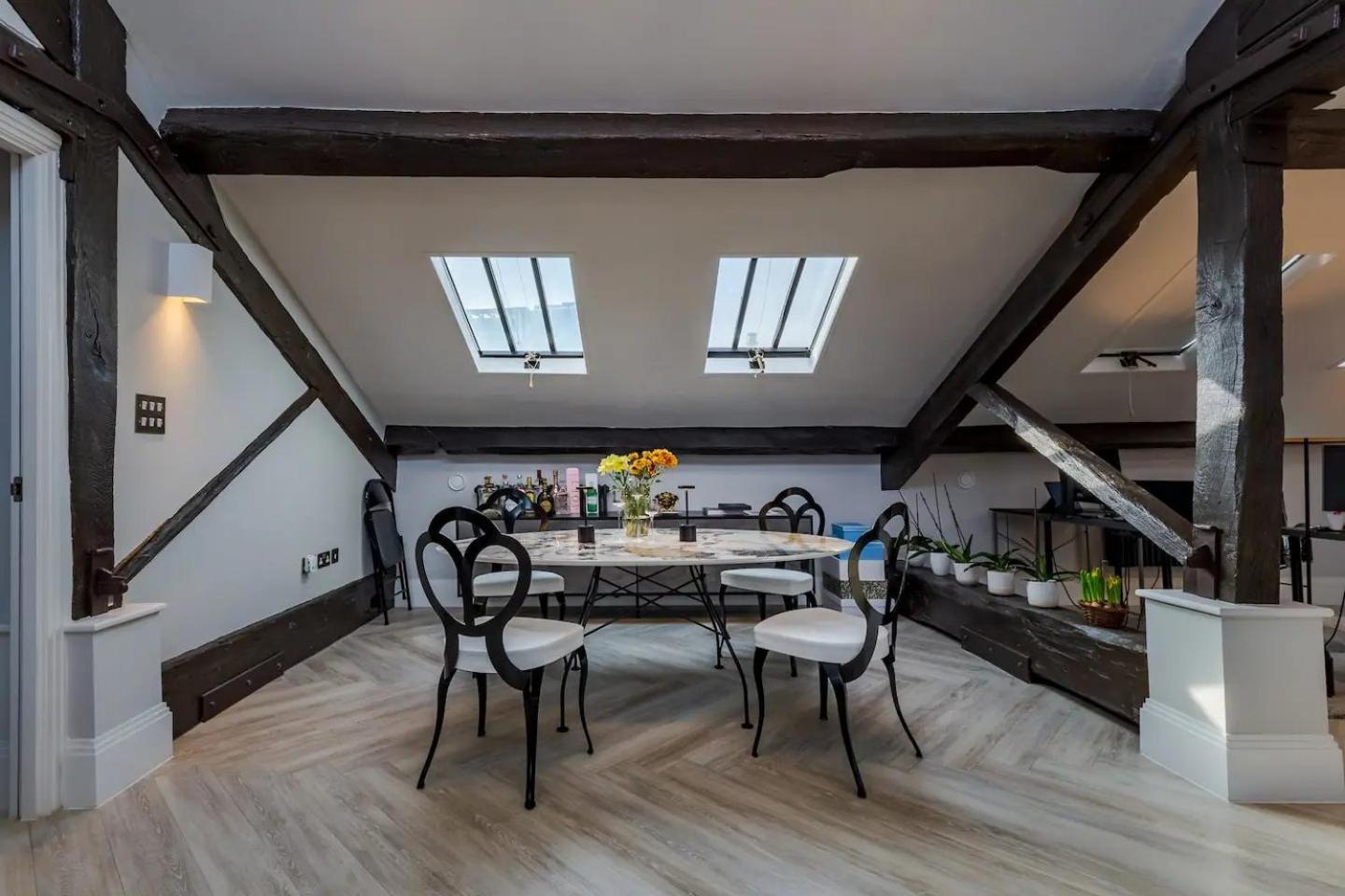 Pass The Keys Exquisite Penthouse Loft Jewellery Q Wparking Apartment Birmingham