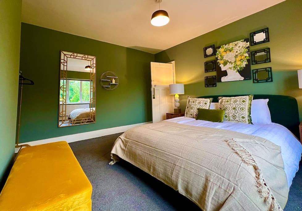 Lemon Drop Wyndale Living Parking Bham Nec Holiday home Birmingham