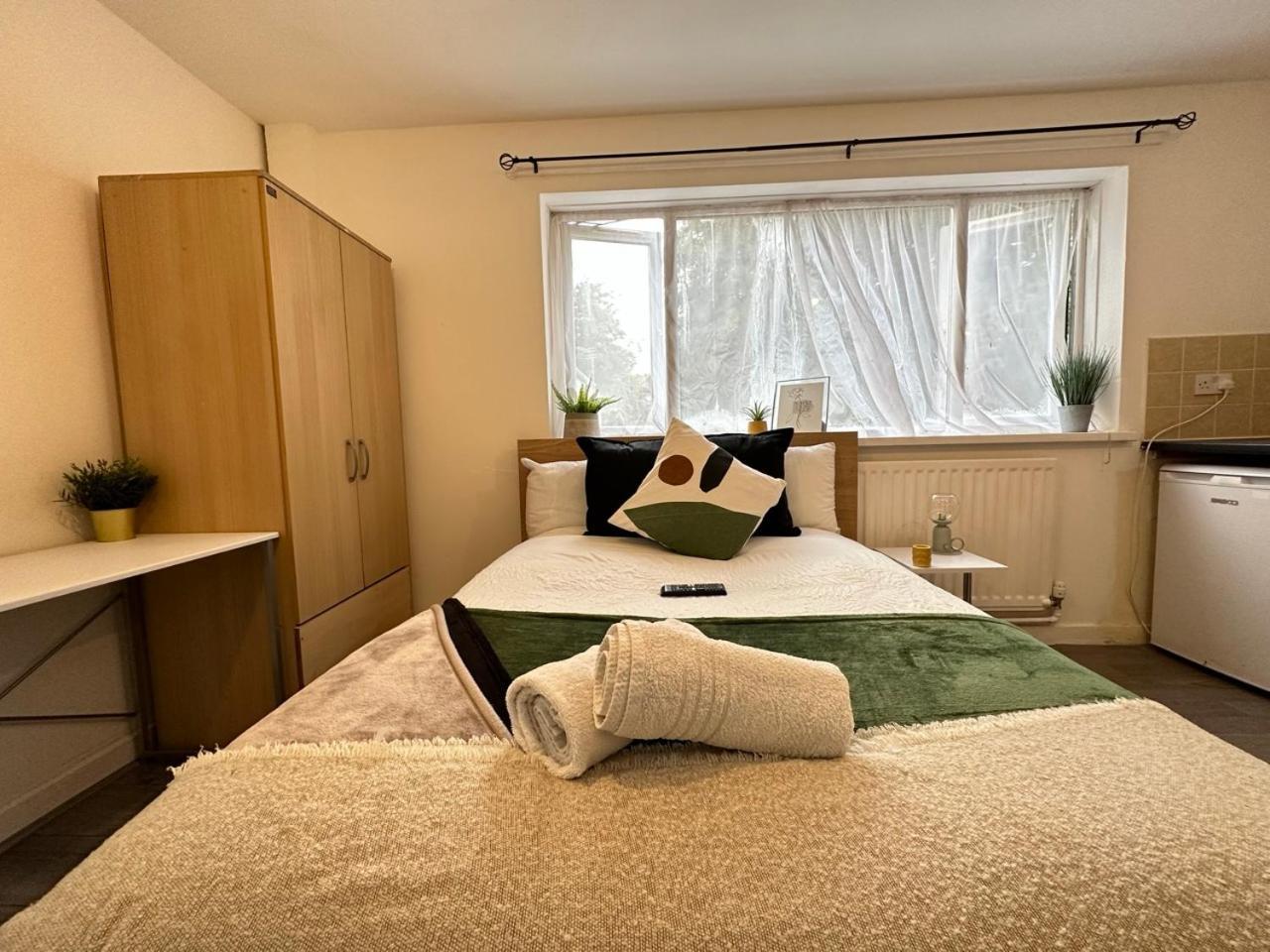 Apartment Cozy Urban Retreat Modern 1 Bedroom *