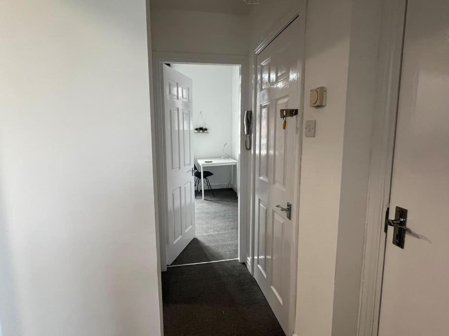 Cosy 1 Bed In - Free Parking, Ulez Free Zone