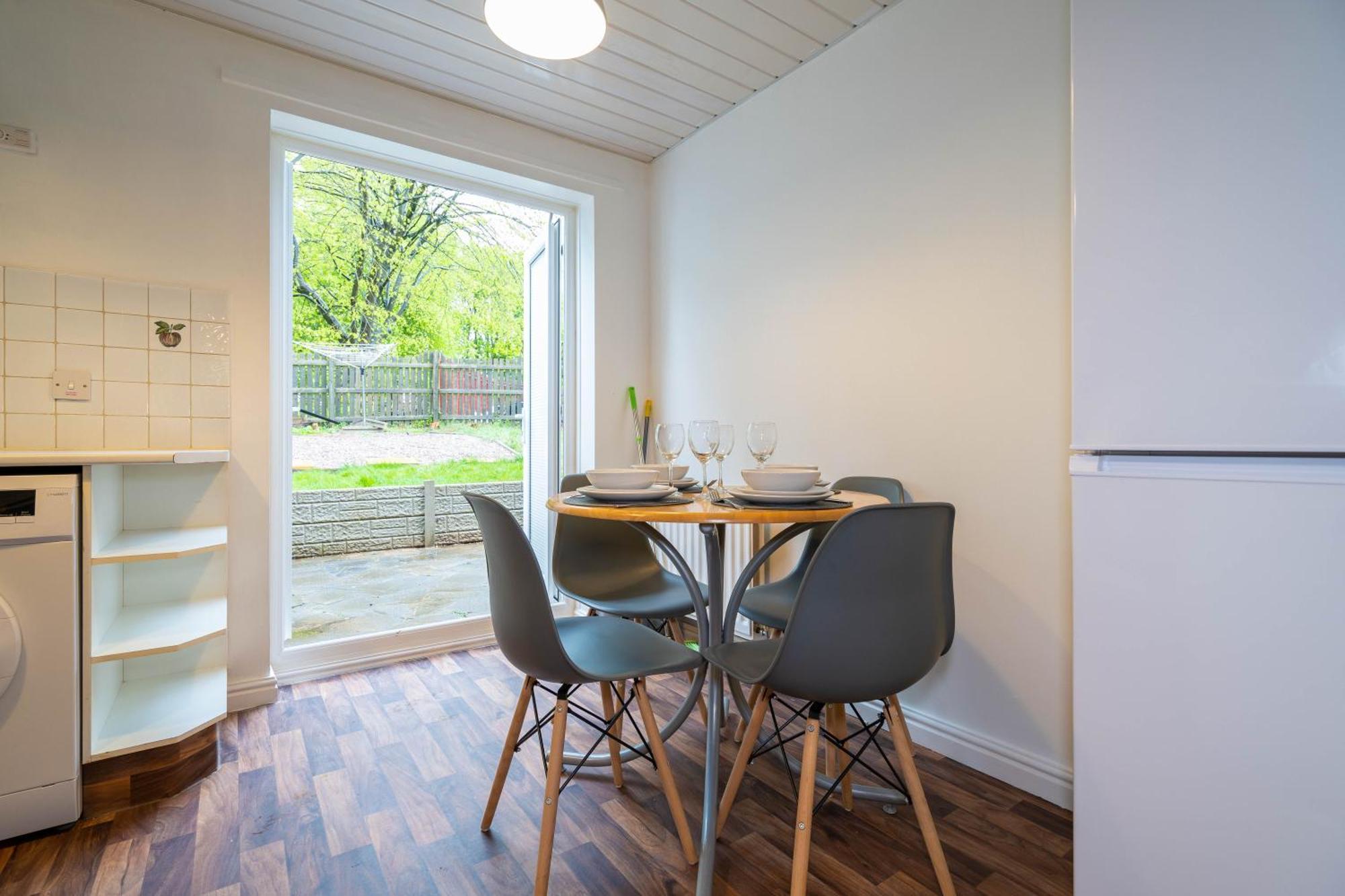Holiday home 2 Bed House In Digbeth Parking Families Contractor