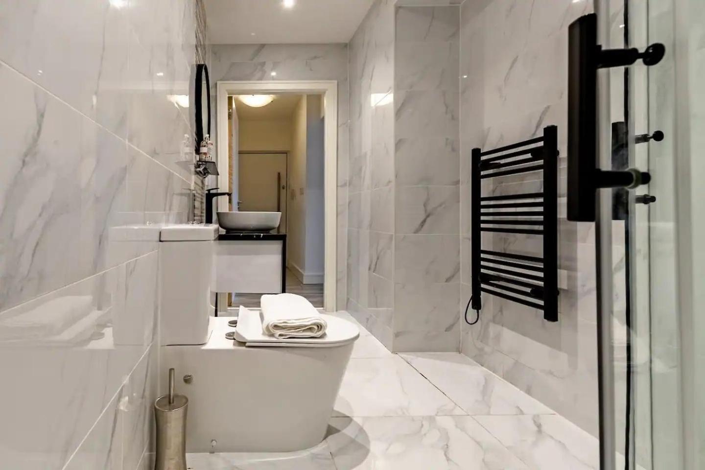 Pass The Keys Flat 10 - Luxurious 1 Bedroom Haven: Elevate Your Experience Apartment Birmingham