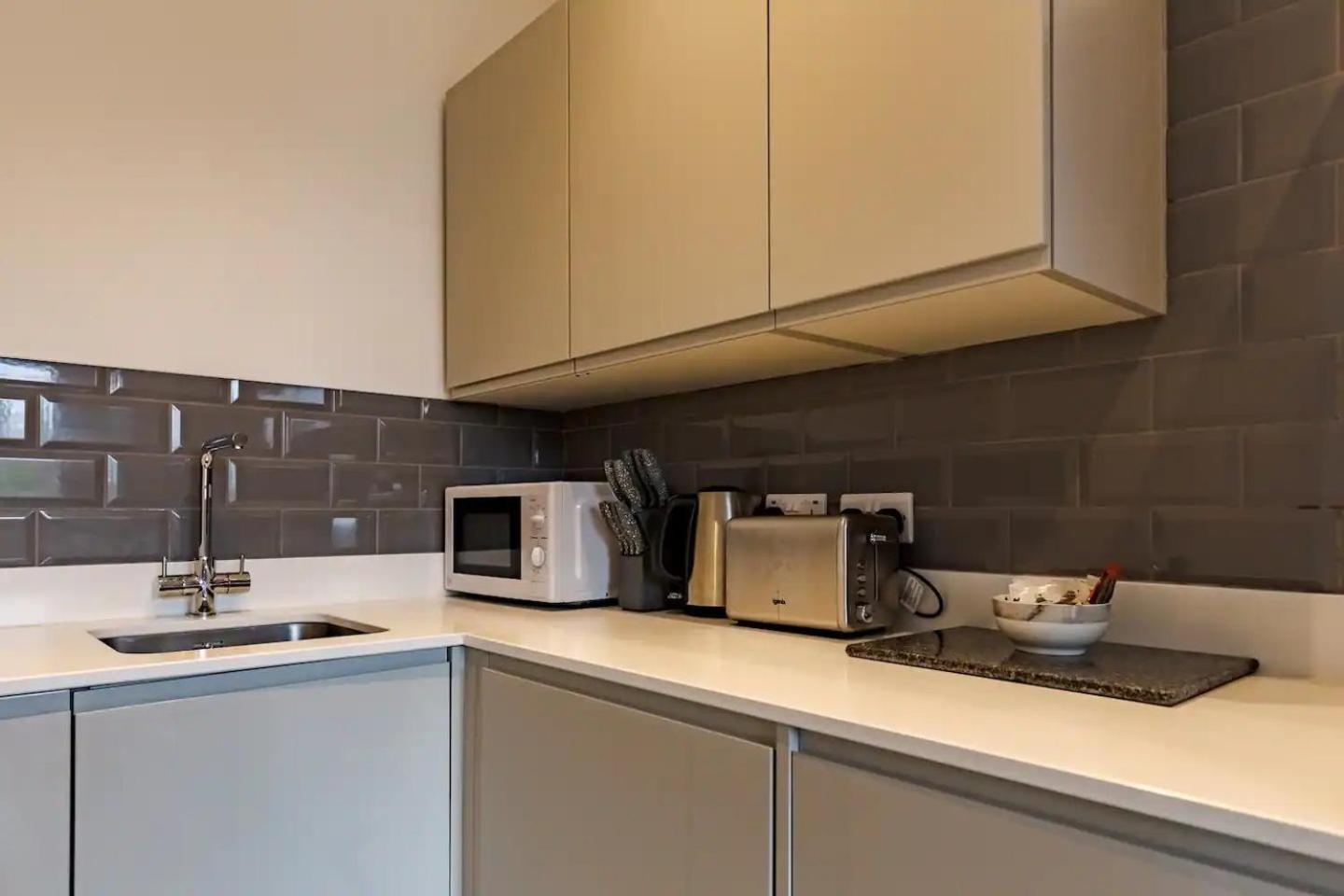 Pass The Keys Flat 10 - Luxurious 1 Bedroom Haven: Elevate Your Experience Apartment Birmingham