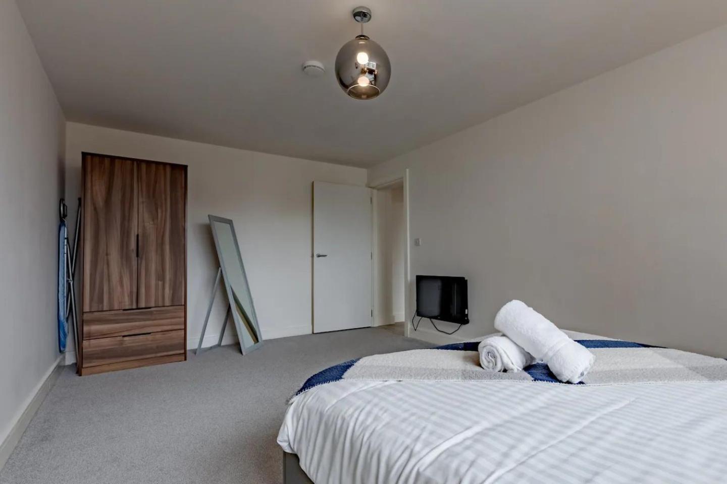Pass The Keys Flat 10 - Luxurious 1 Bedroom Haven: Elevate Your Experience Apartment *