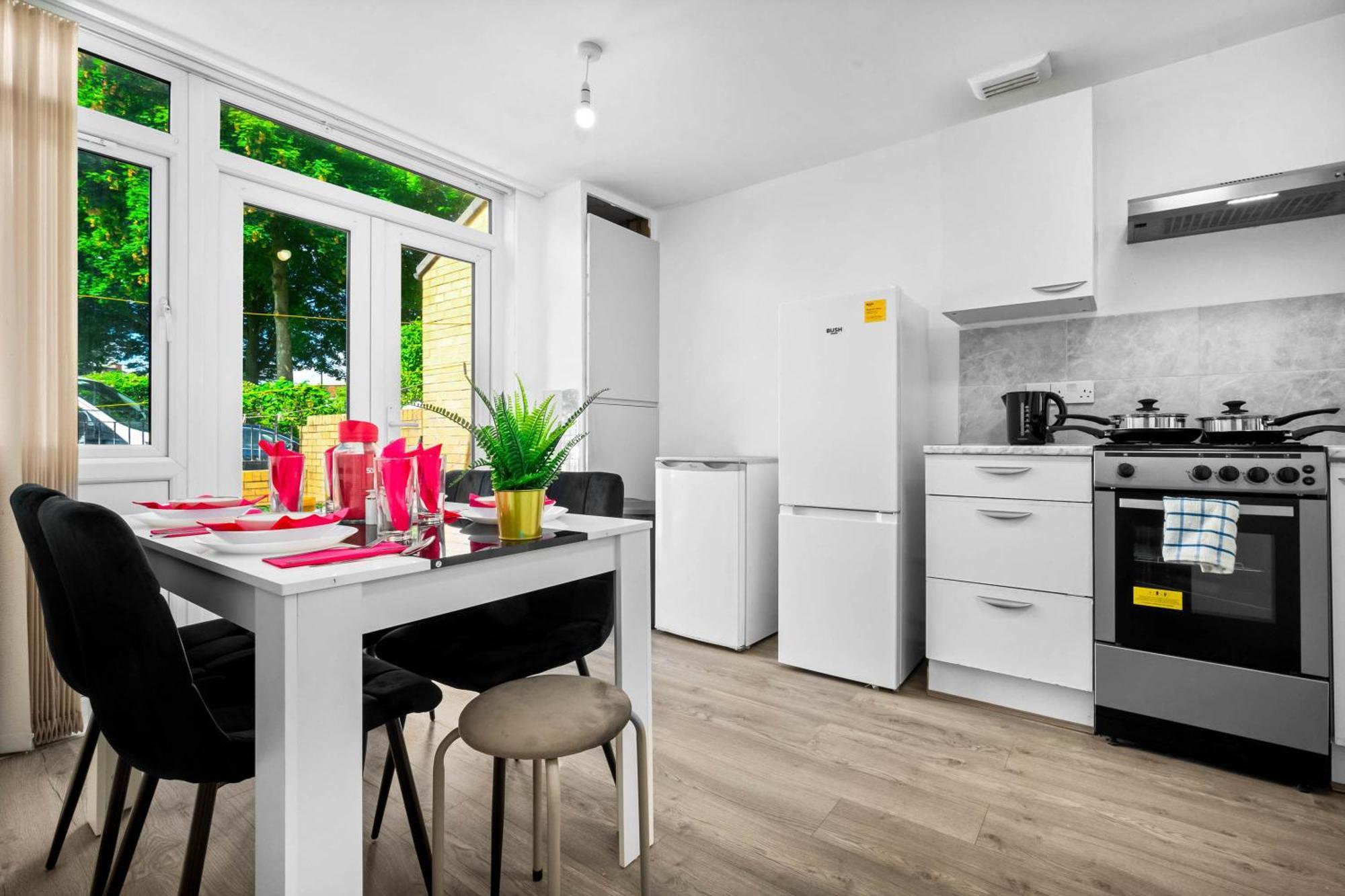 Apartment Luxury New House With Free Parking *