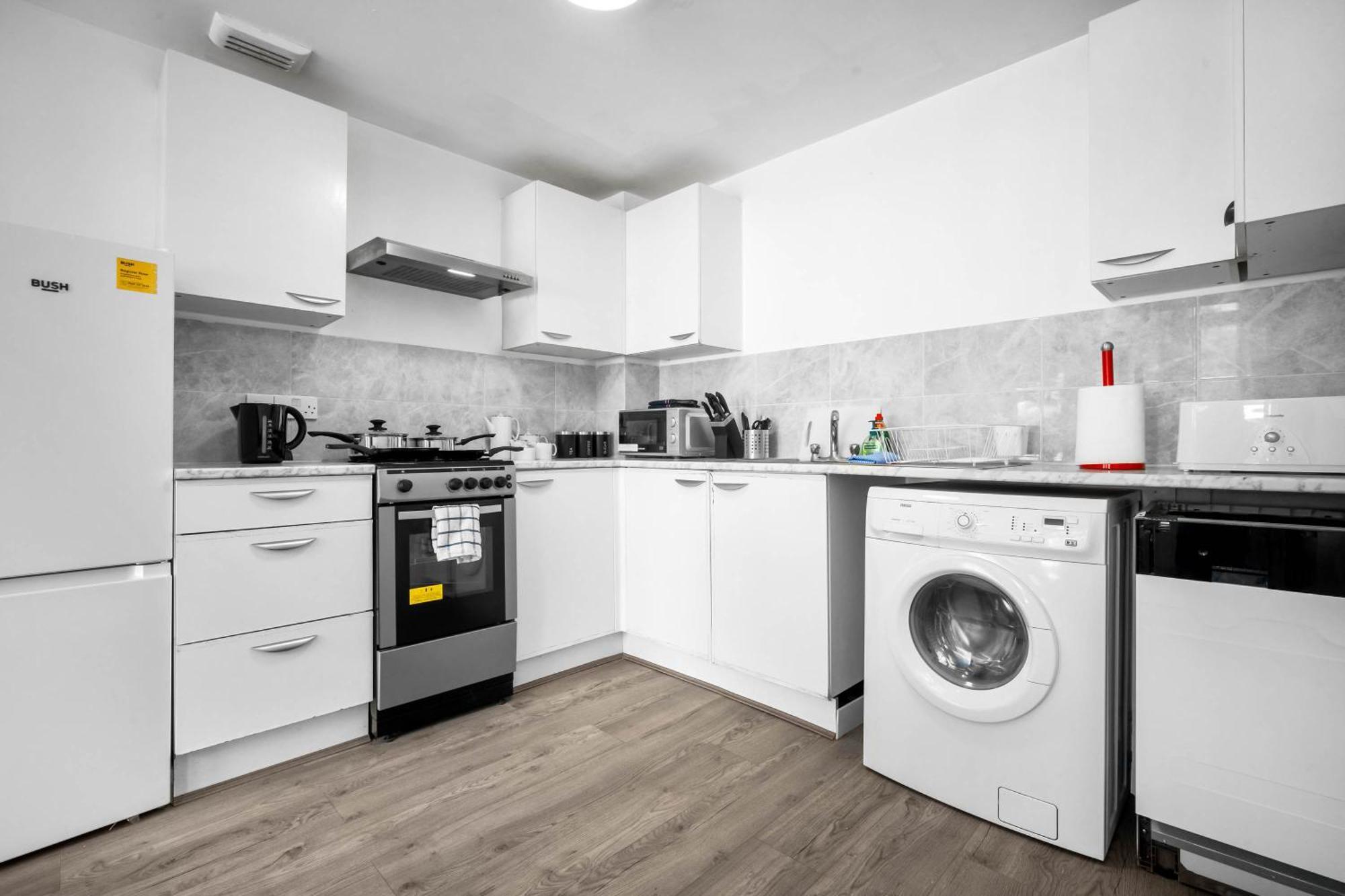 Luxury New House With Free Parking Apartment Birmingham