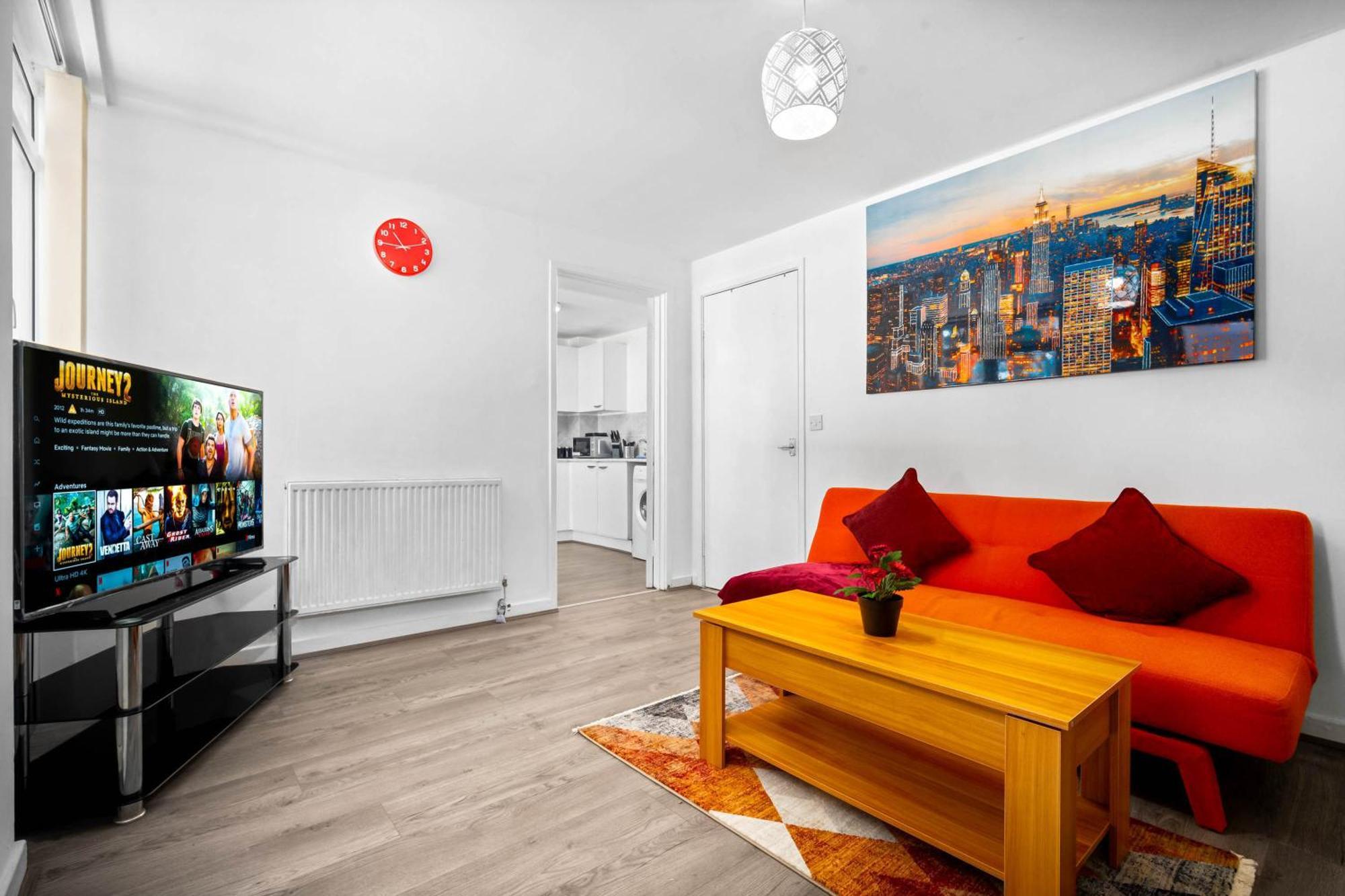 Luxury New House With Free Parking Apartment *