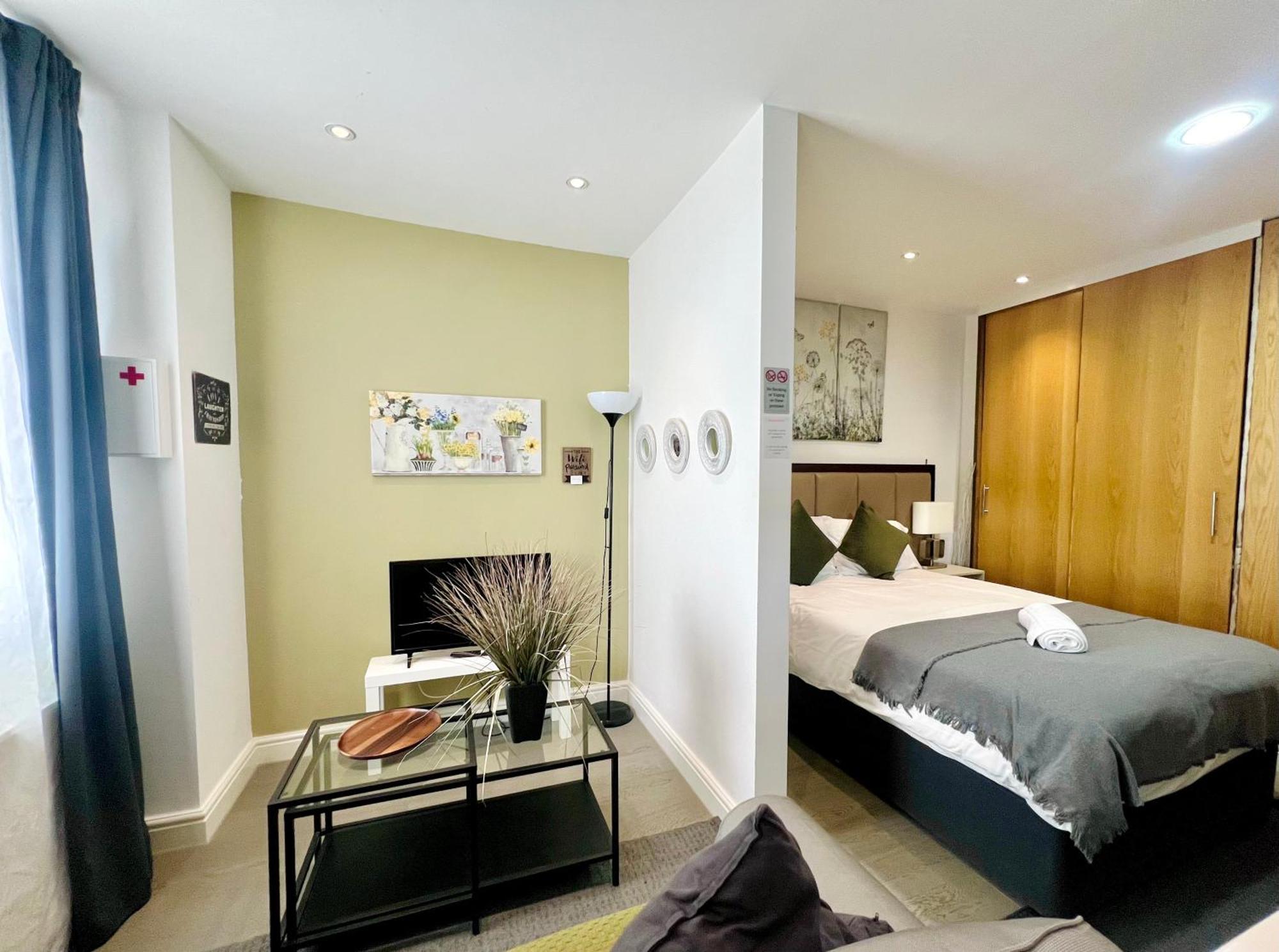 Naps Apartment *