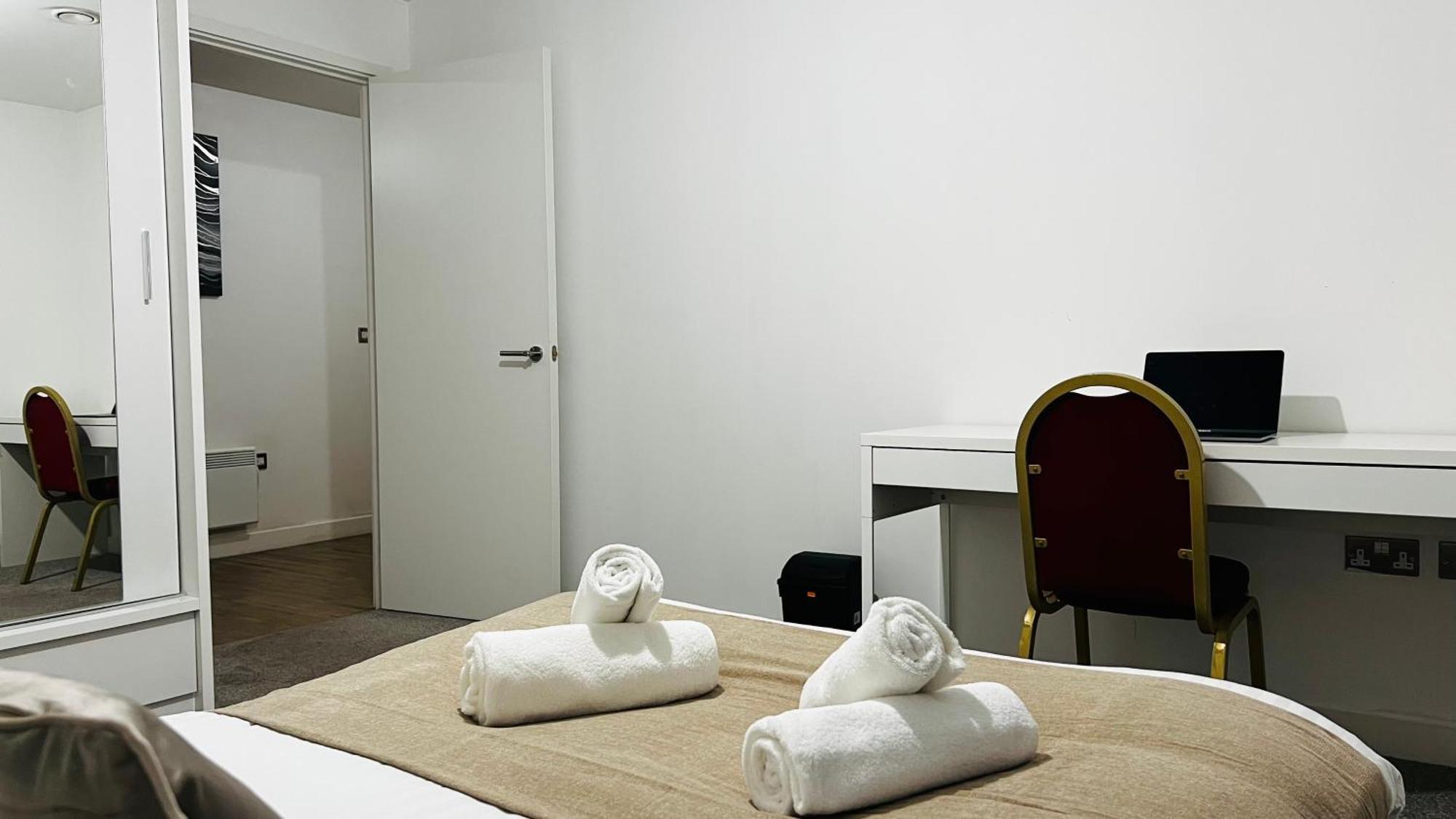 Last-minute Specials L Book It Now L Sleeps Up To 4 L 2 Bed 2 Bath - Gym - Prime Location L Jvt Short Lets Birmingham