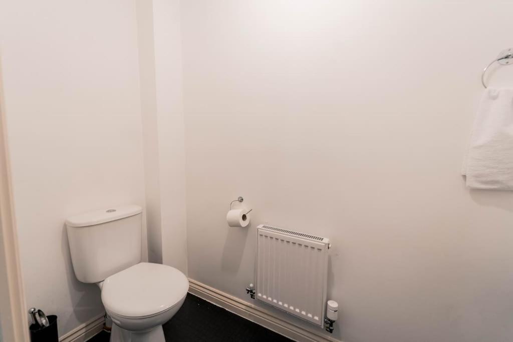 Holiday home Contractors - Family - Relocators Birmingham