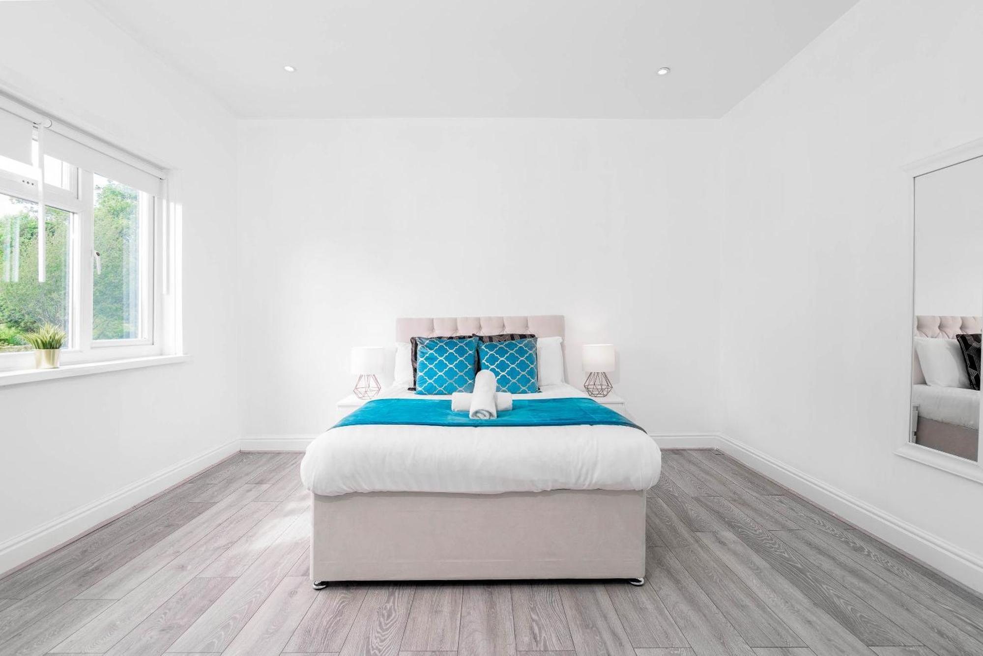 Five Bedroom Townhouse - Near Centre - Edgbaston - On Street Parking - Wifi - Netflix - 974p
