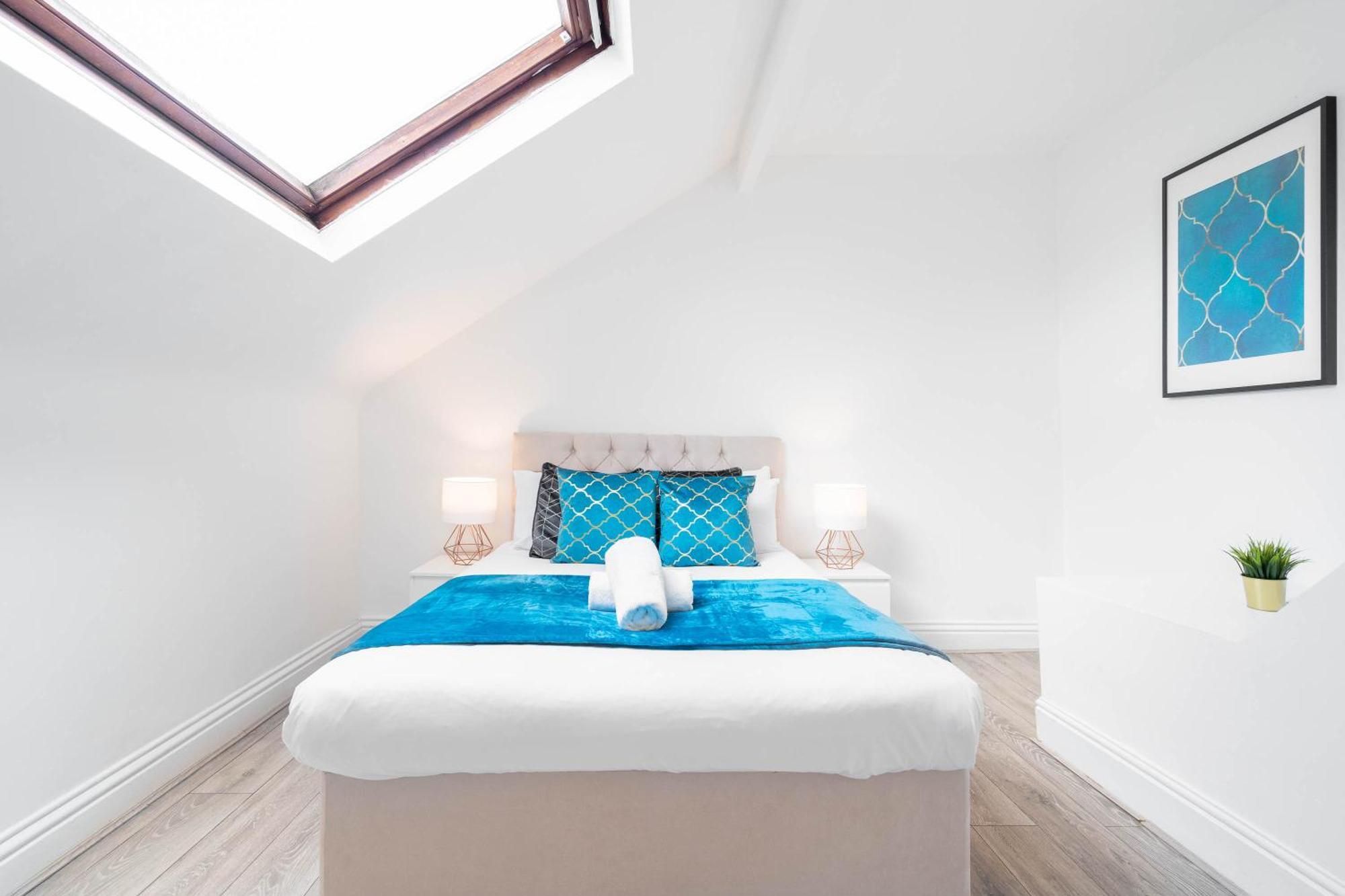 Holiday home Five Bedroom Townhouse - Near Centre - Edgbaston - On Street Parking - Wifi - Netflix - 974p *