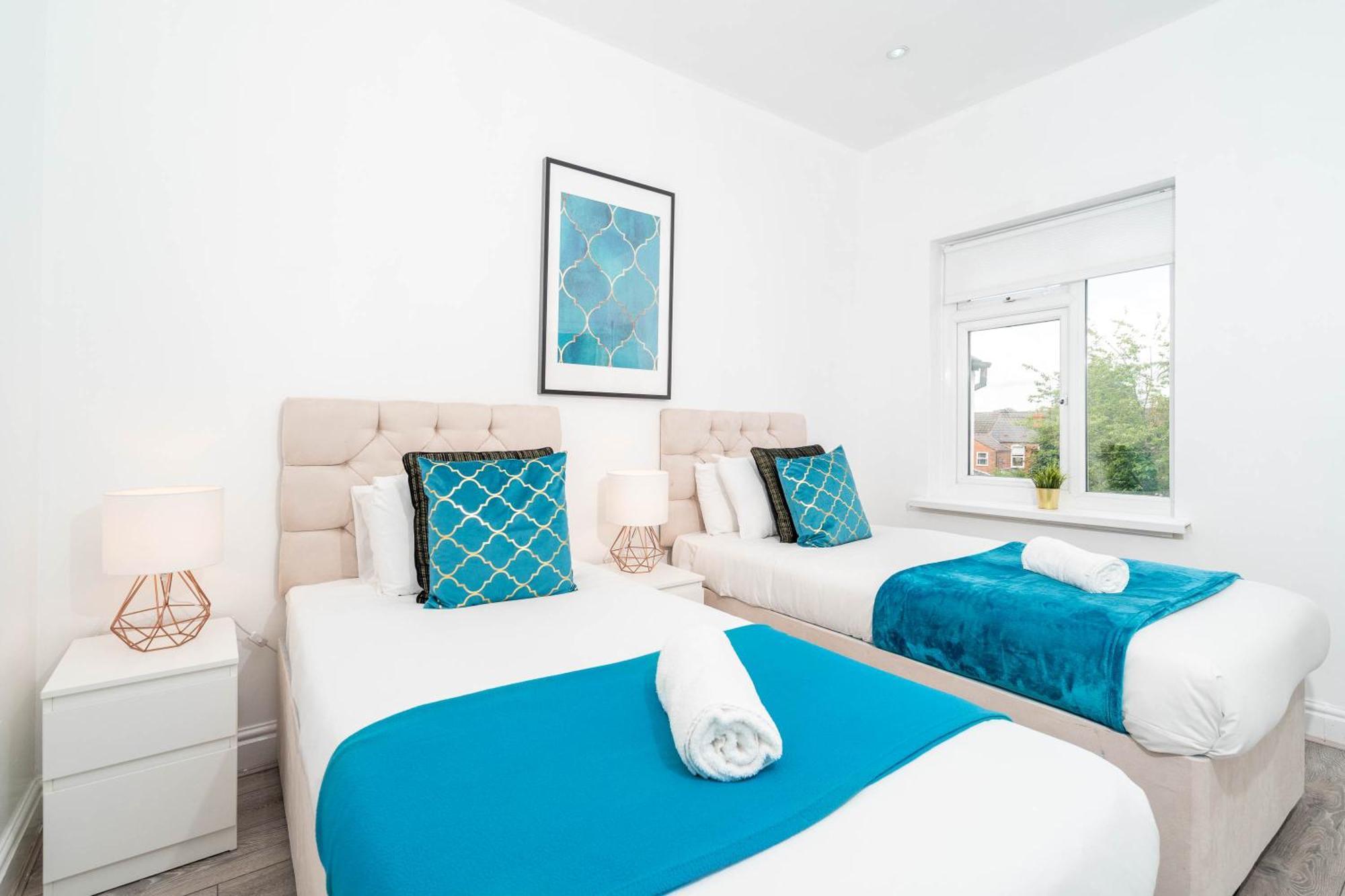 Holiday home Five Bedroom Townhouse - Near Centre - Edgbaston - On Street Parking - Wifi - Netflix - 974p *