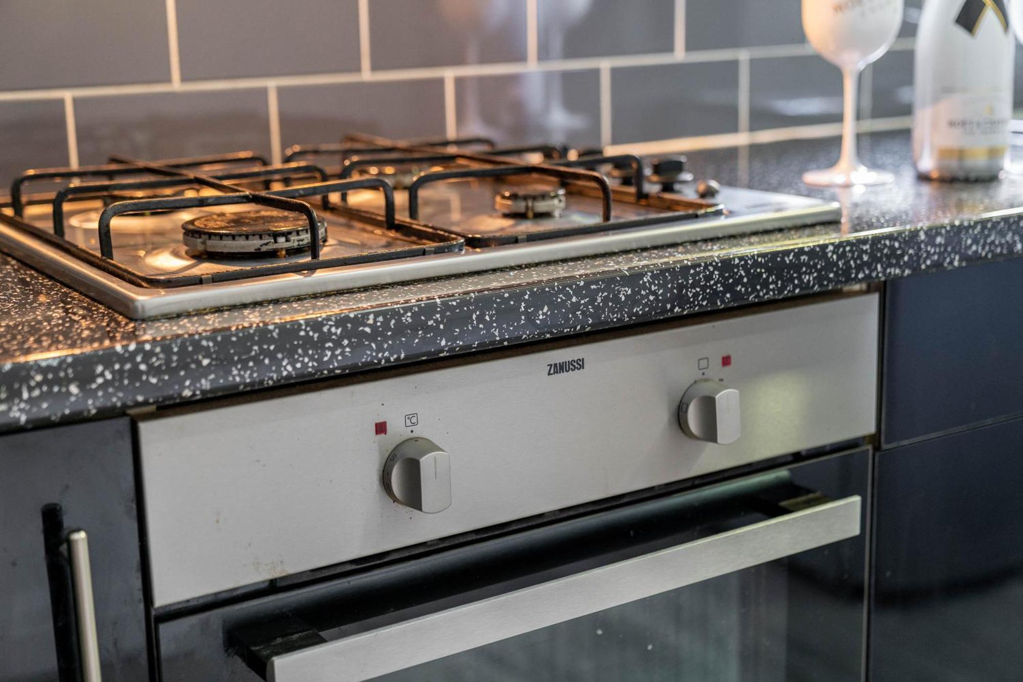 Holiday home Five Bedroom Townhouse - Near Centre - Edgbaston - On Street Parking - Wifi - Netflix - 974p Birmingham
