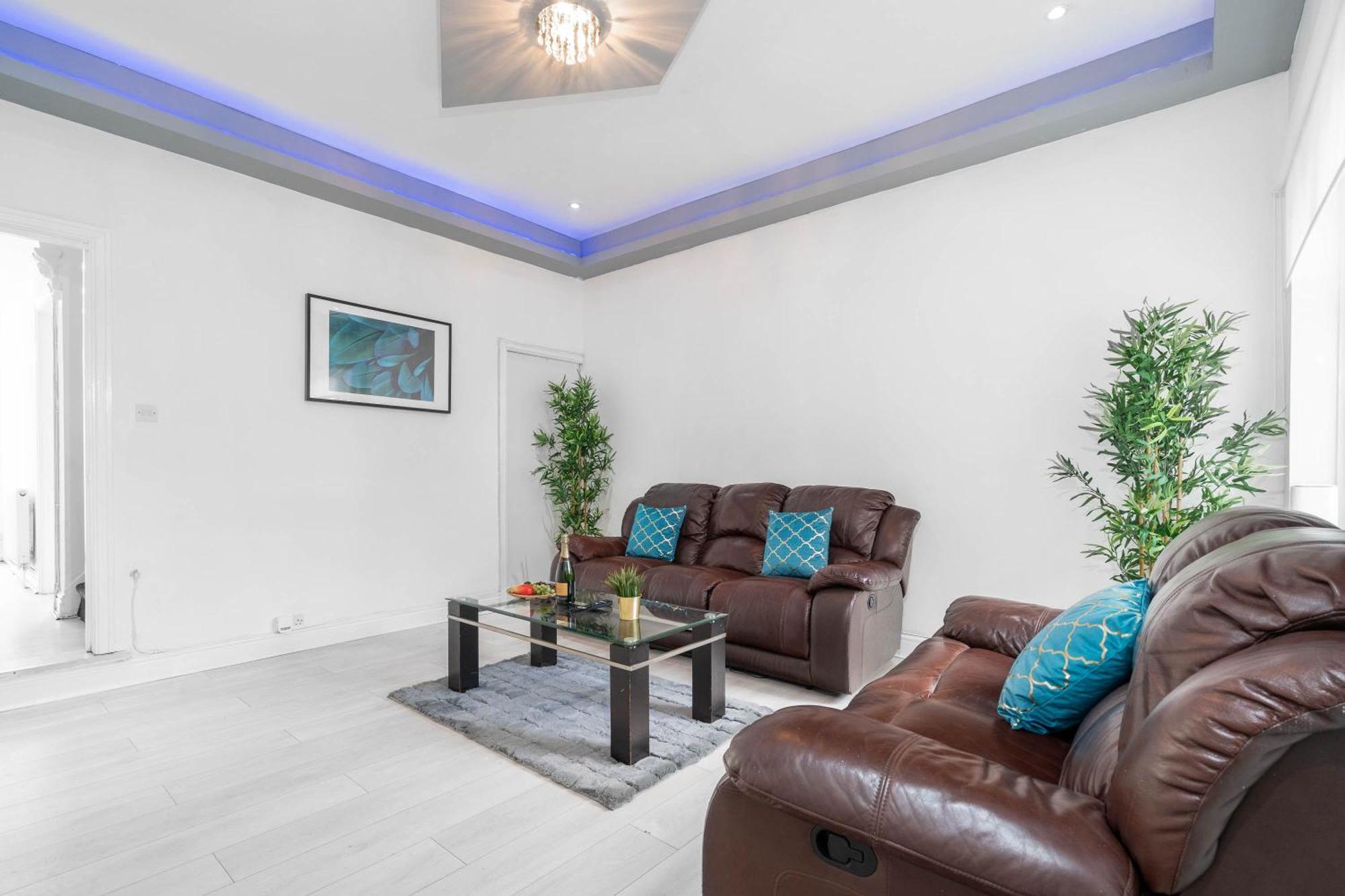 Five Bedroom Townhouse - Near Centre - Edgbaston - On Street Parking - Wifi - Netflix - 974p * Birmingham