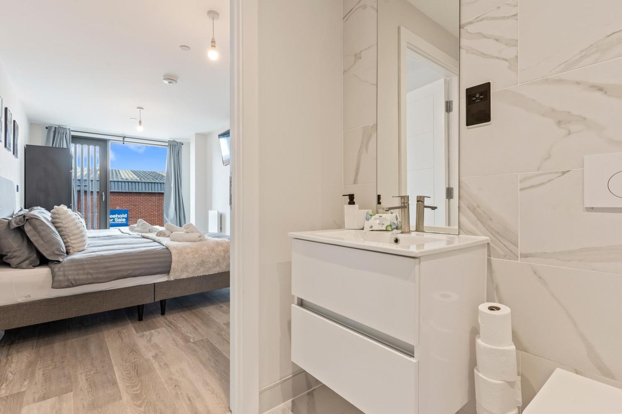 Meadow Haven 2 Bath 2 Bed - Onstreet Park- Netflix Apartment Birmingham
