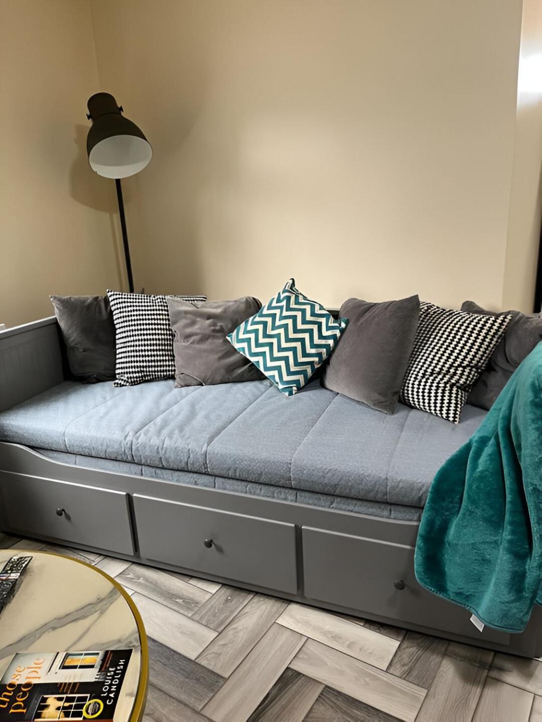 Tudors Esuites Budget * Birmingham