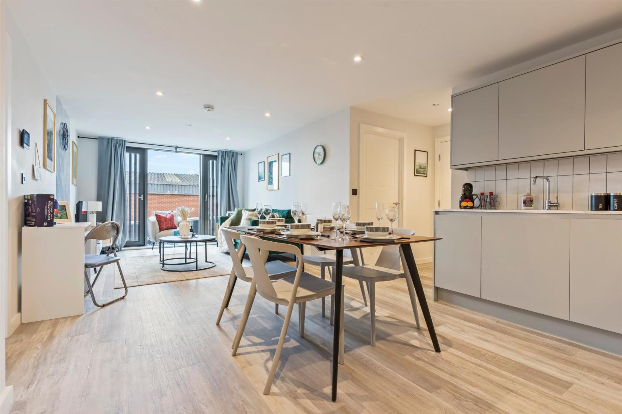 Meadow Haven 2 Bath 2 Bed - Onstreet Park- Netflix Apartment *