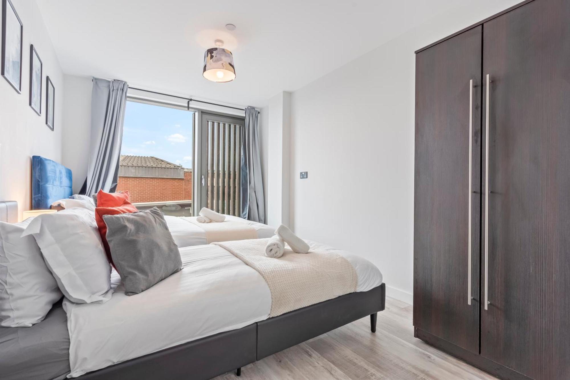 Meadow Haven 2 Bath 2 Bed - Onstreet Park- Netflix Apartment *