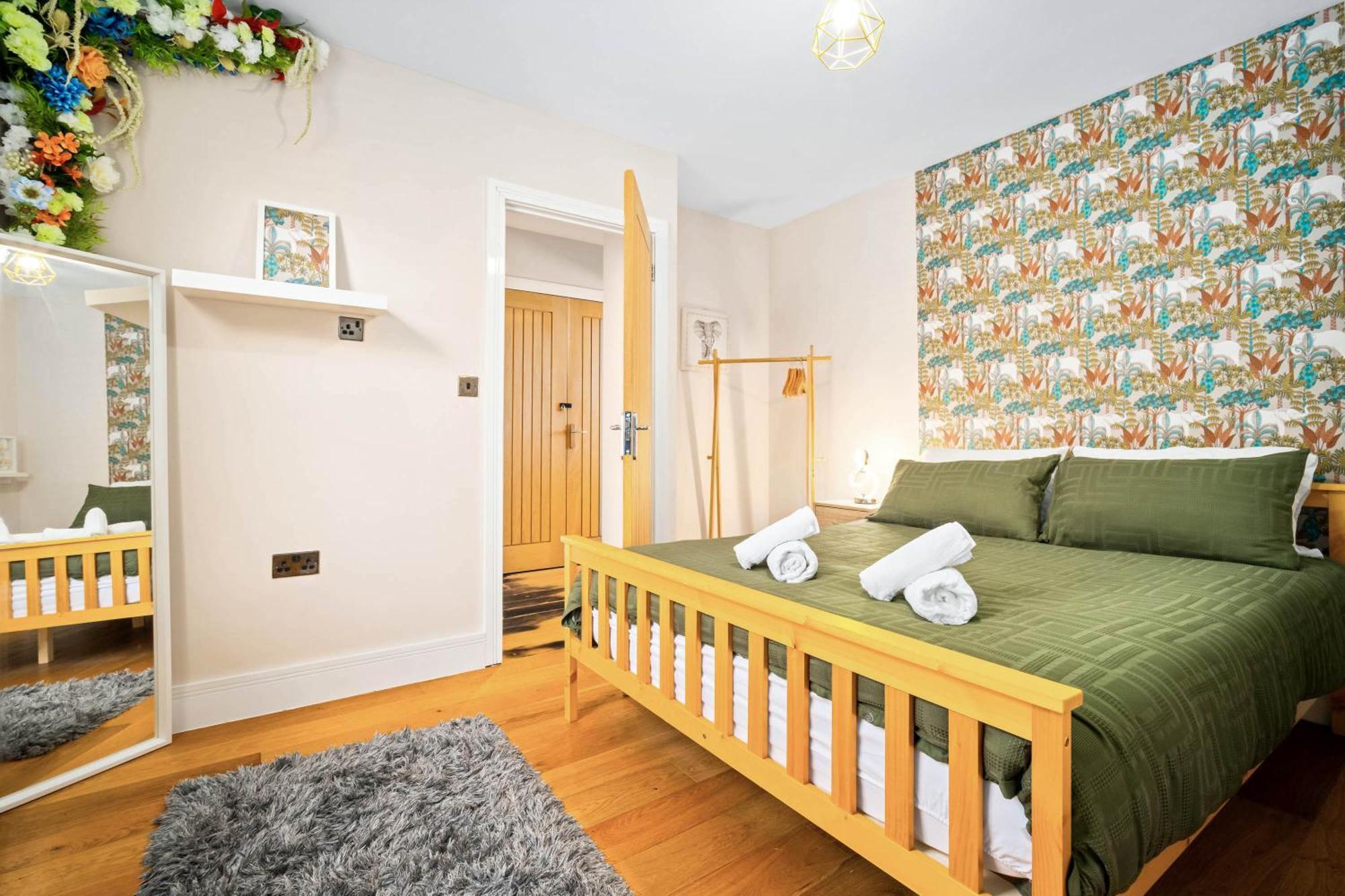Down To Earth 1 Bedroom Jewellery Quarter - Free Parking *